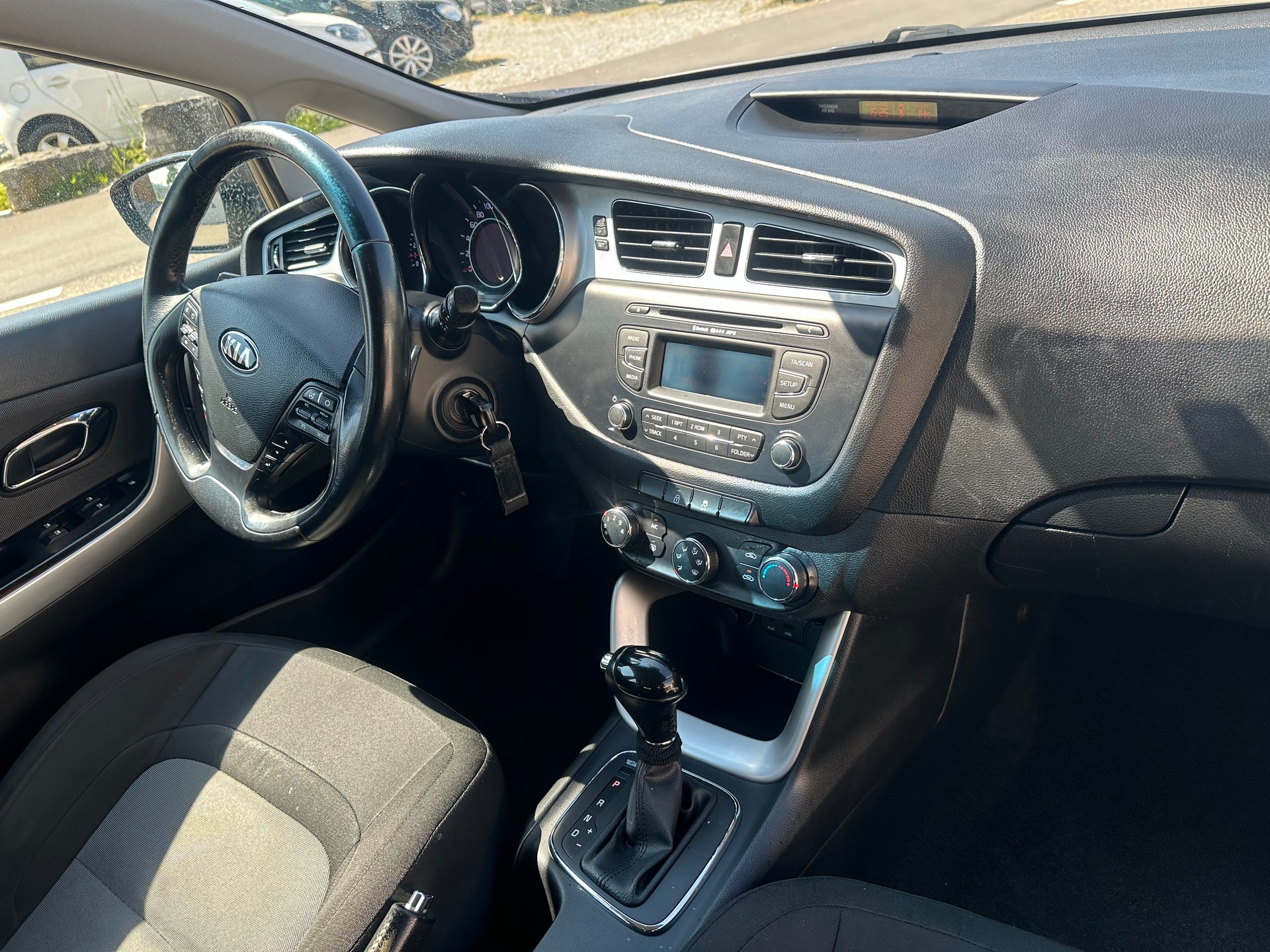 KIA Cee'd 1.6 GDi Trend DCT-image-12