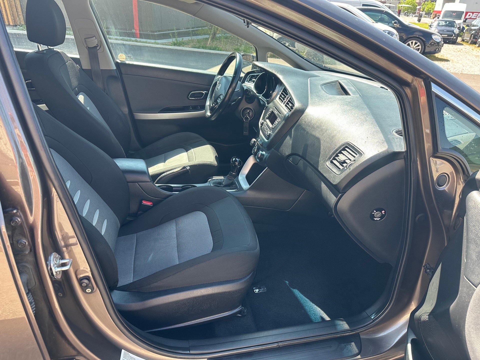 KIA Cee'd 1.6 GDi Trend DCT-image-11