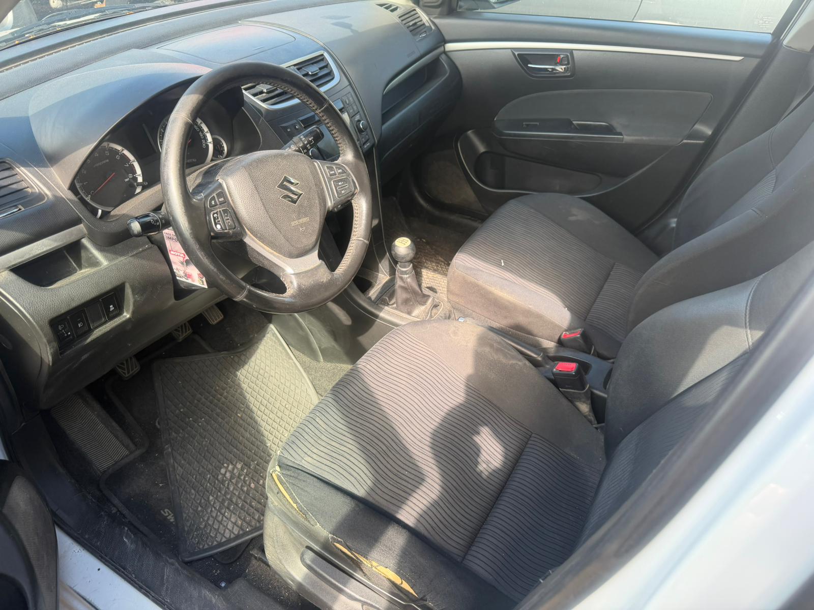 SUZUKI Swift 1.2i 16V GL 4x4-image-8