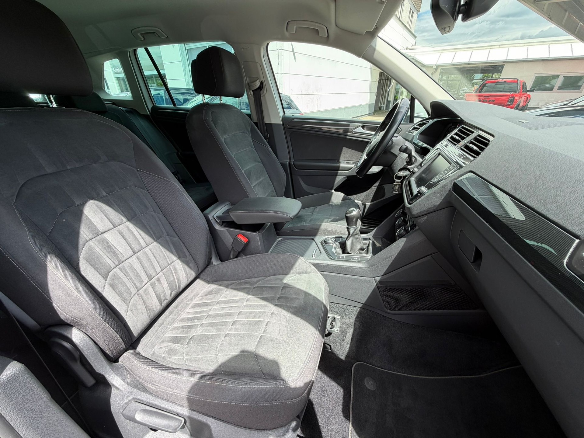 VW Tiguan 2.0TSI Highline 4Motion-image-13