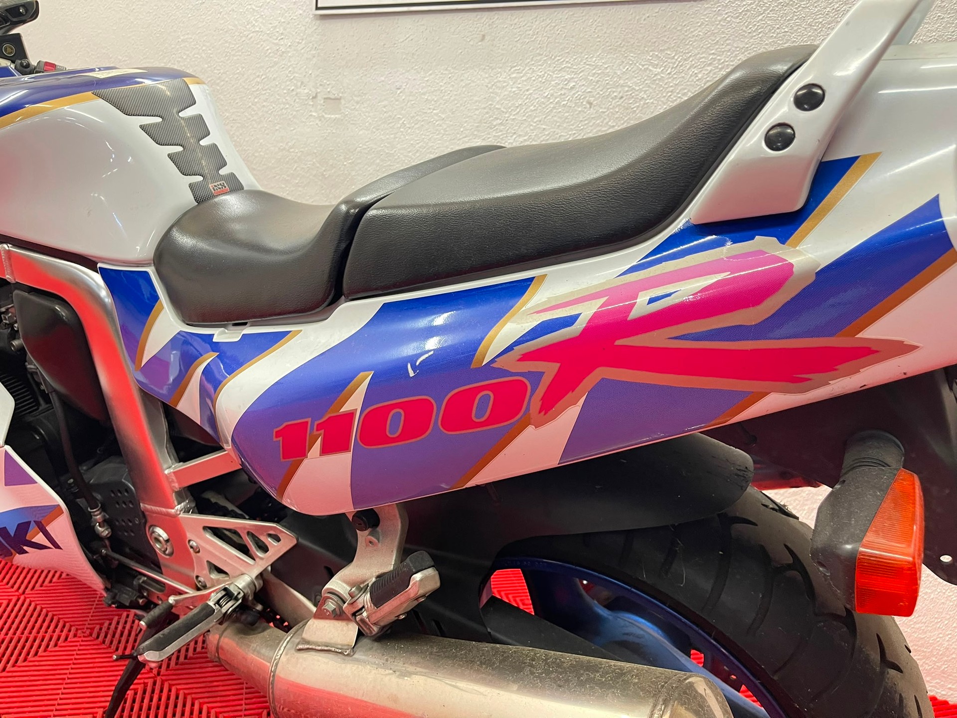 SUZUKI GSX-R 1100 M-image-9