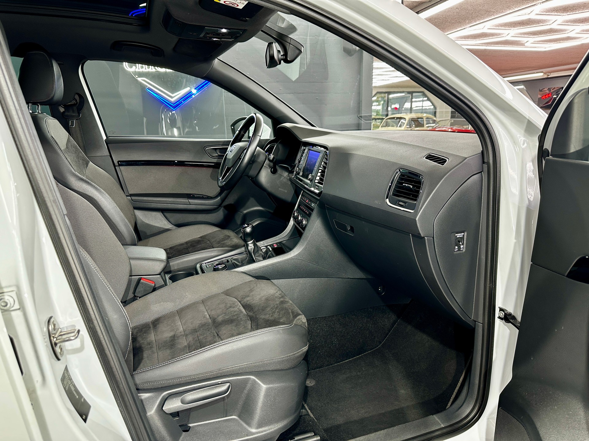SEAT Ateca 2.0 TDI CR Xcellence 4Drive-image-13