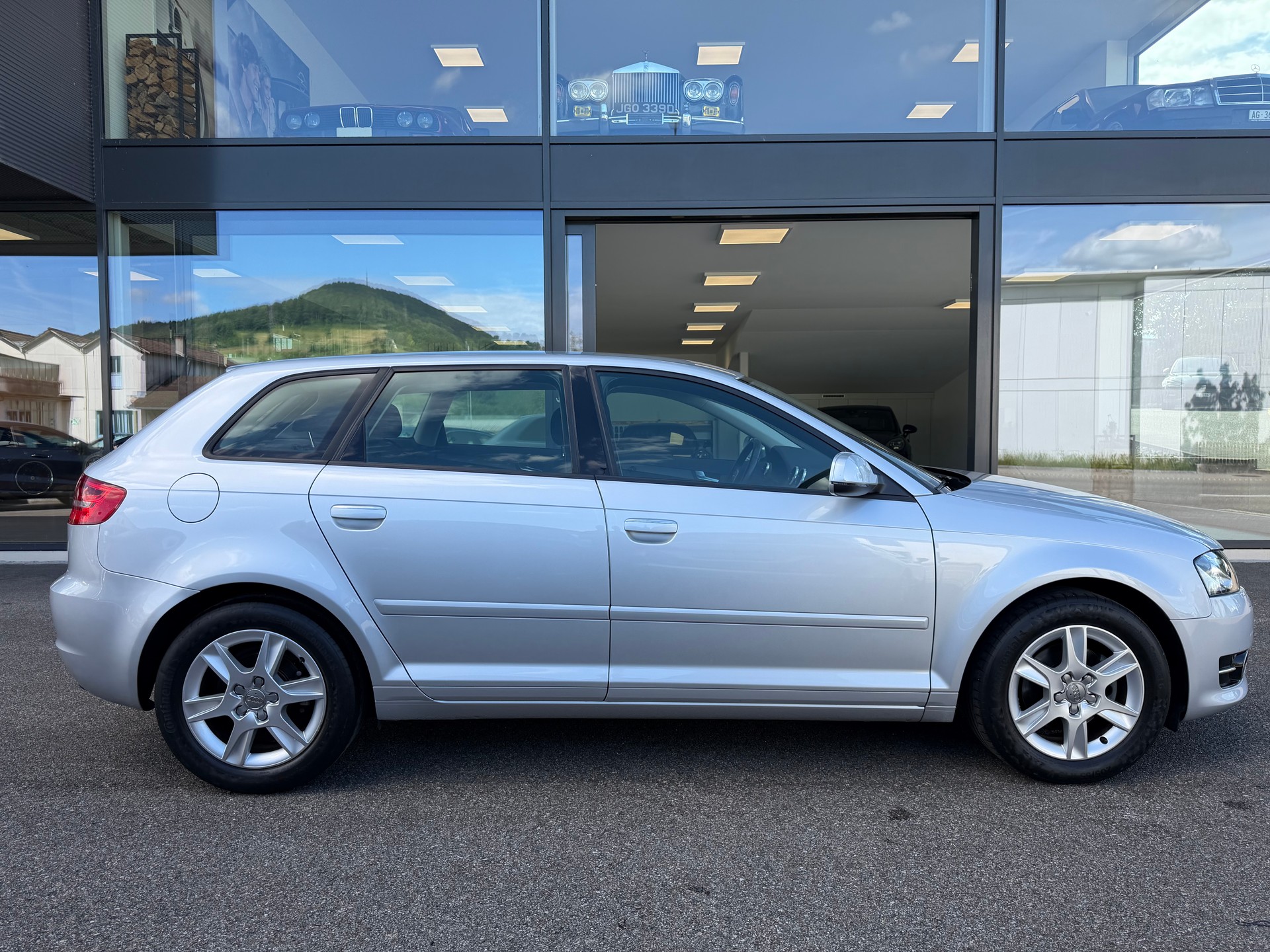 AUDI A3 Sportback 1.4 T FSI Attraction-image-2