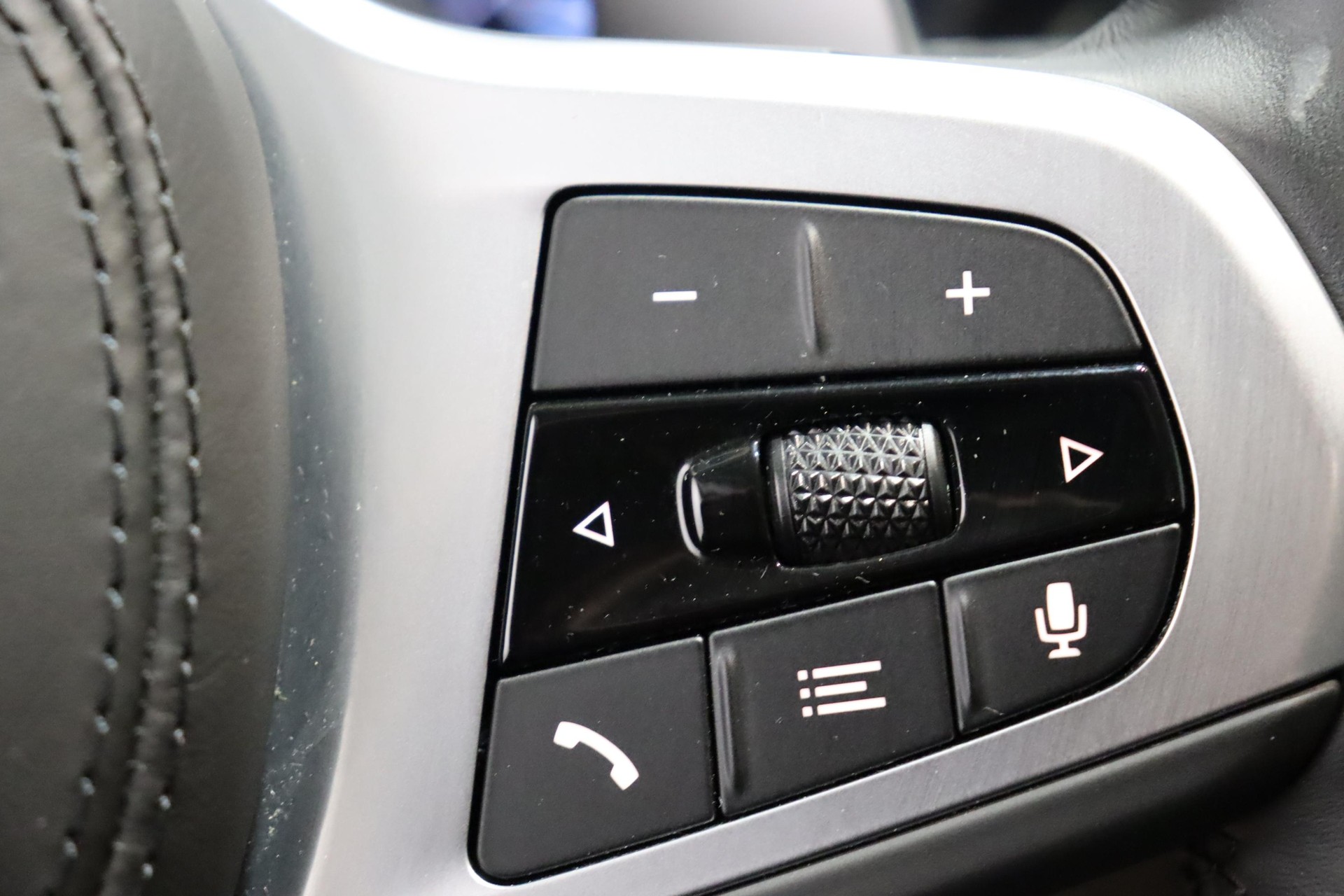 BMW X3 30e xDrive SAG-image-17