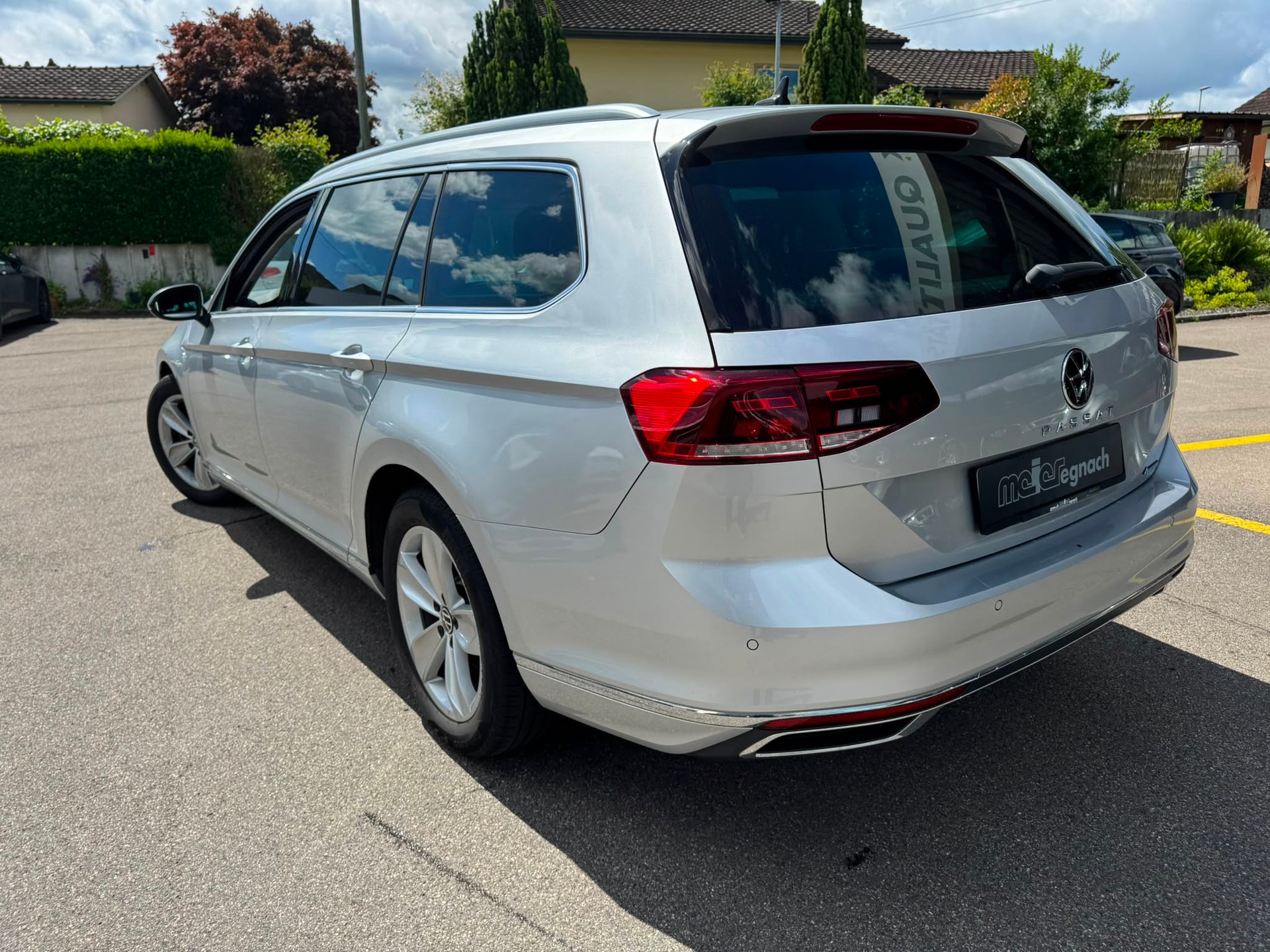 VW Passat 2.0 TDI BMT Elegance 4Motion DSG-image-5