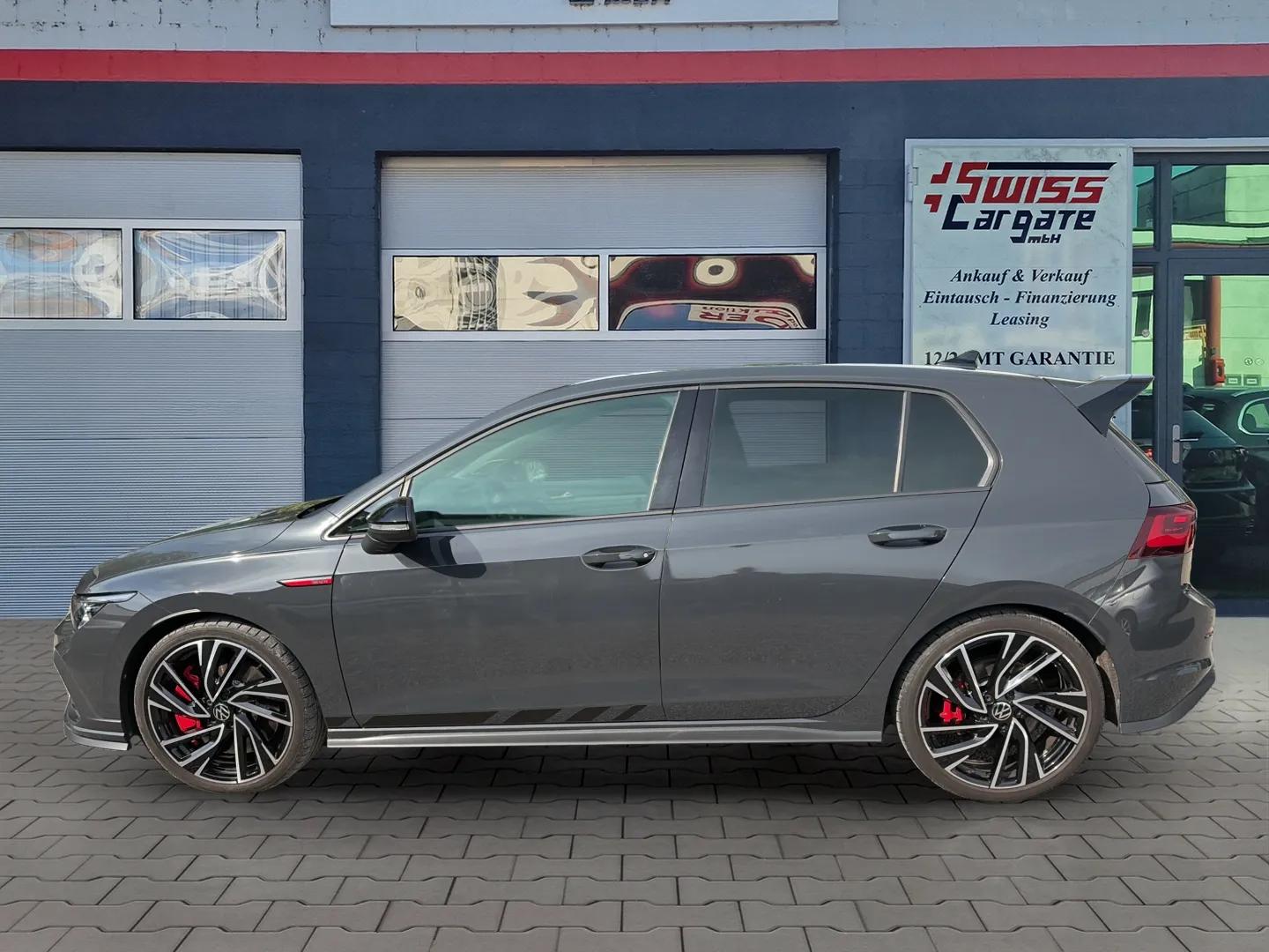 VW Golf 2.0 TSI GTI Clubsport DSG Black Style mit Harman/Kardon Soundsystem & Rückfahrkamera + kompl. Winterräder-image-4