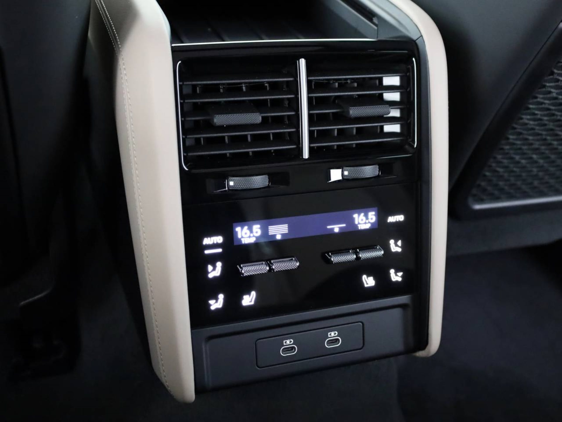 PORSCHE Cayenne Electric-image-19