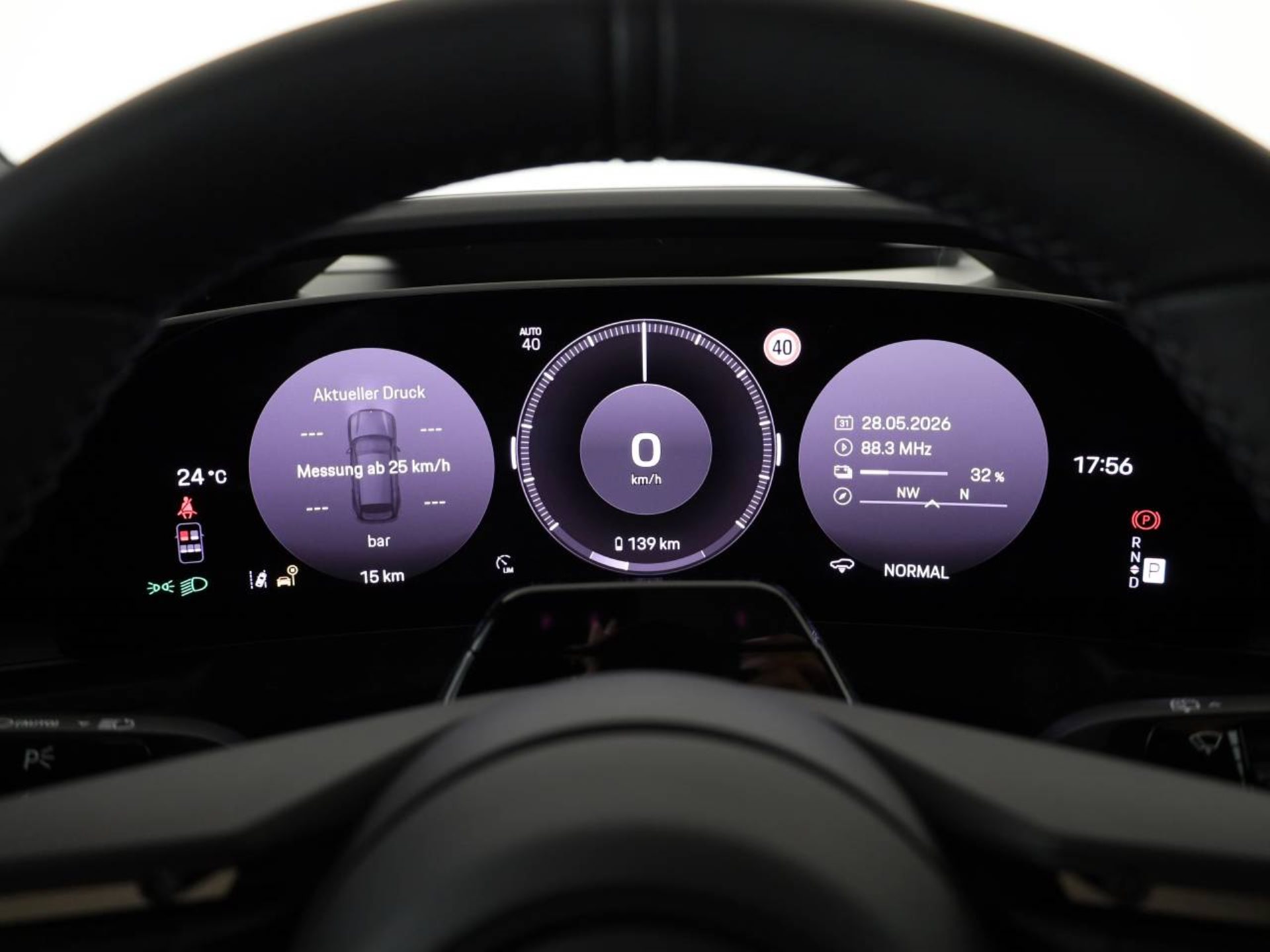 PORSCHE Cayenne Electric-image-12