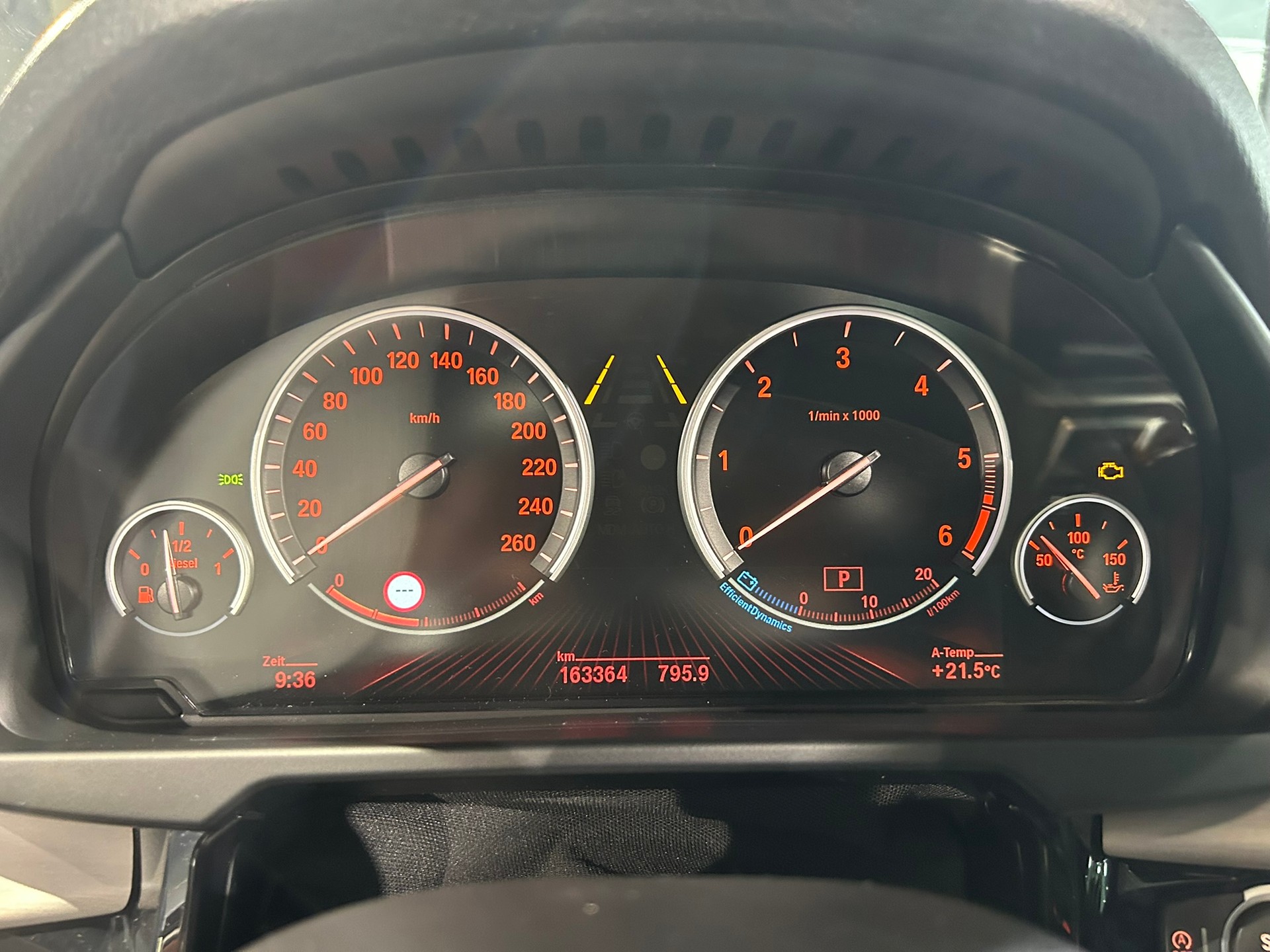 BMW X5 xDrive 40d Pure M Sport Steptronic-image-27