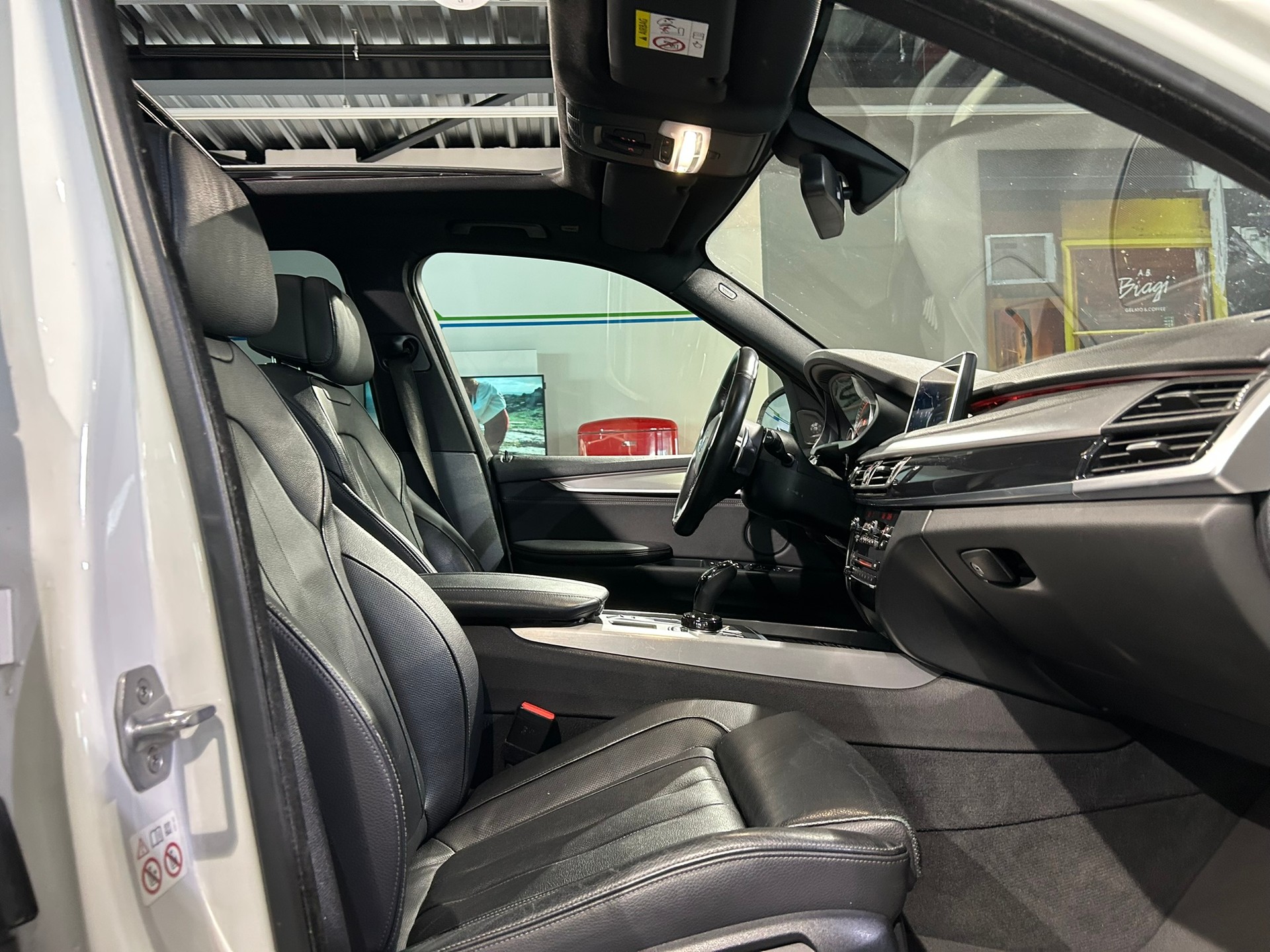 BMW X5 xDrive 40d Pure M Sport Steptronic-image-22
