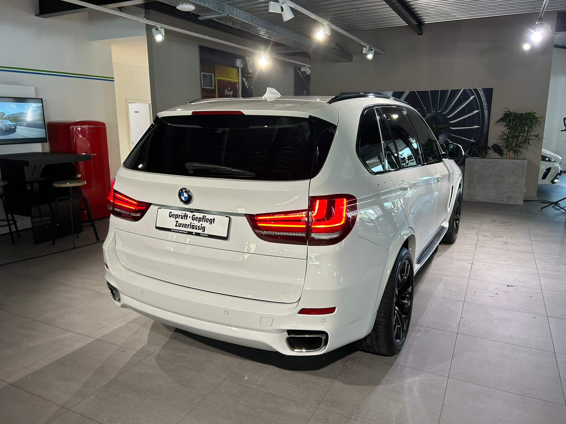 BMW X5 xDrive 40d Pure M Sport Steptronic-image-9