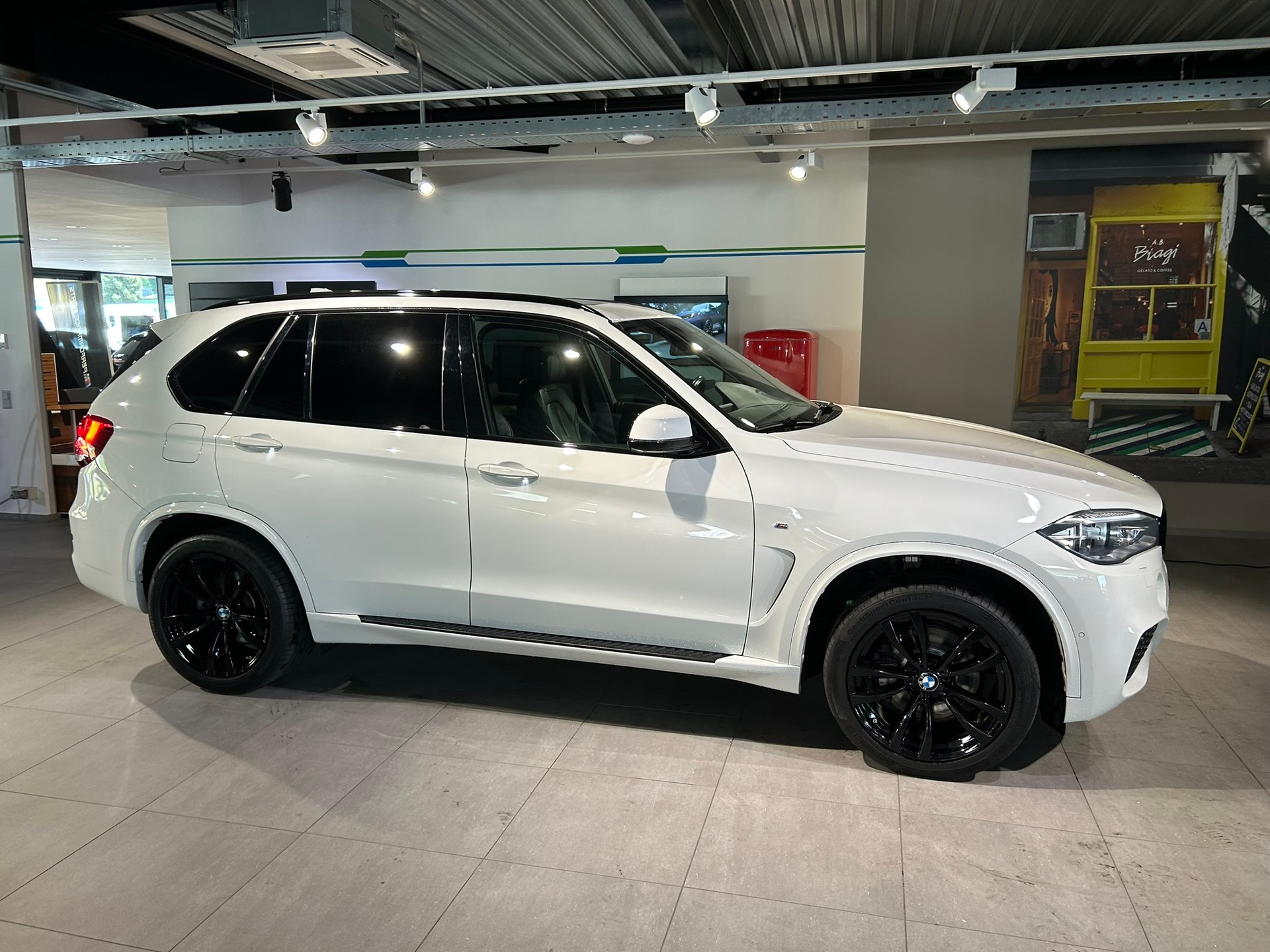 BMW X5 xDrive 40d Pure M Sport Steptronic-image-7