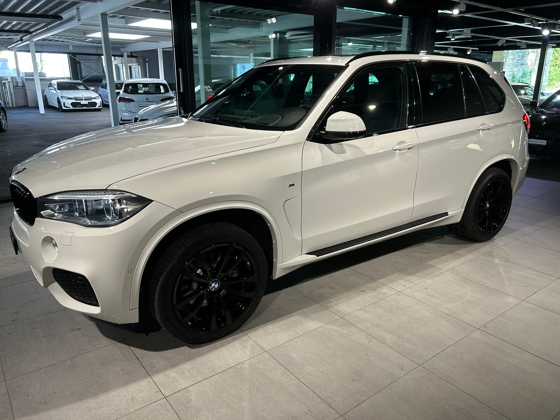 BMW X5 xDrive 40d Pure M Sport Steptronic-image-0