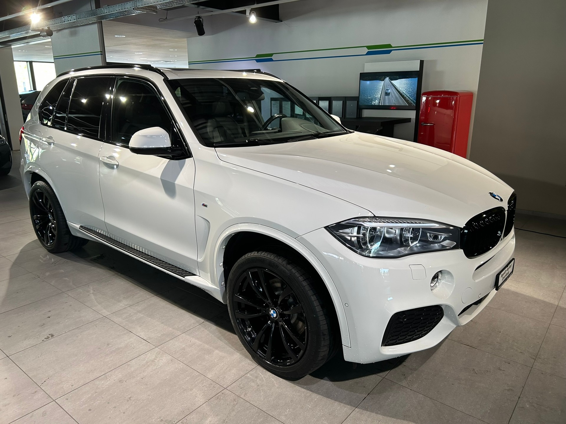 BMW X5 xDrive 40d Pure M Sport Steptronic-image-4