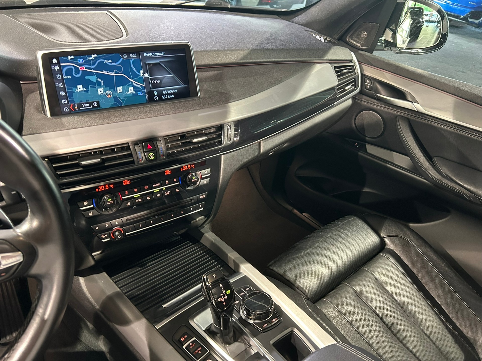 BMW X5 xDrive 40d Pure M Sport Steptronic-image-28