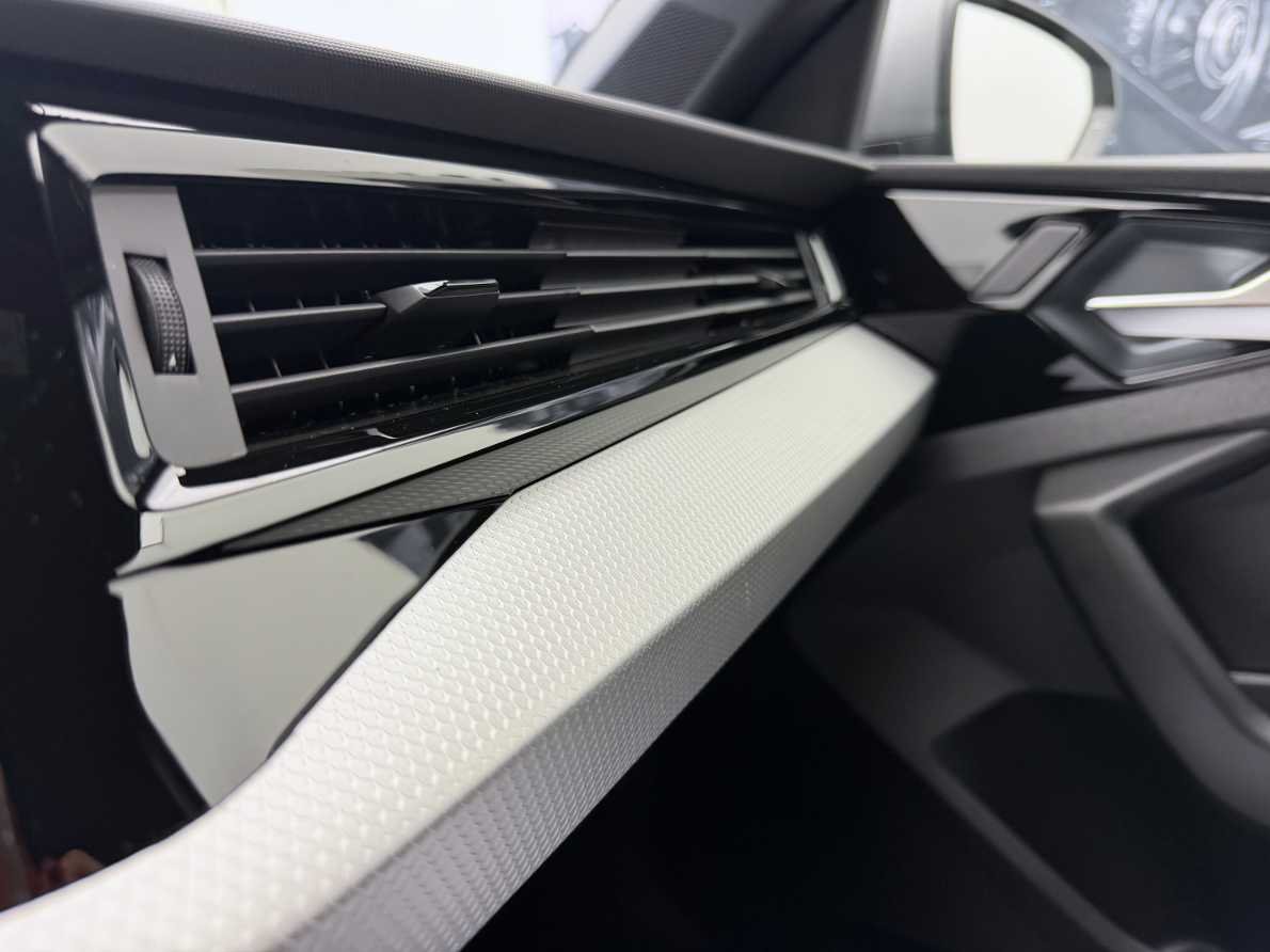 AUDI A1 Sportback 40 TFSI S Line S-tronic-image-17