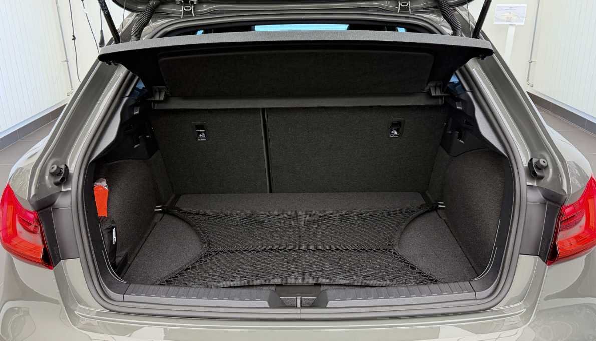 AUDI A1 Sportback 40 TFSI S Line S-tronic-image-19