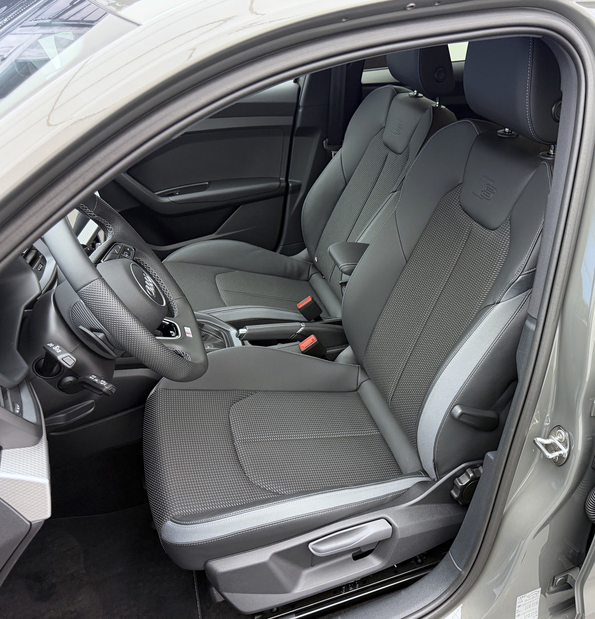 AUDI A1 Sportback 40 TFSI S Line S-tronic-image-5