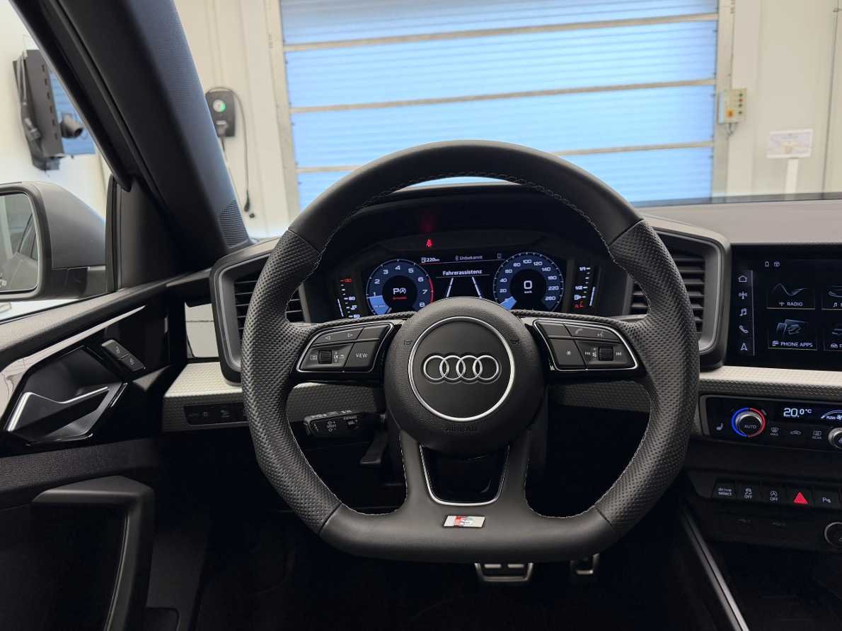 AUDI A1 Sportback 40 TFSI S Line S-tronic-image-8