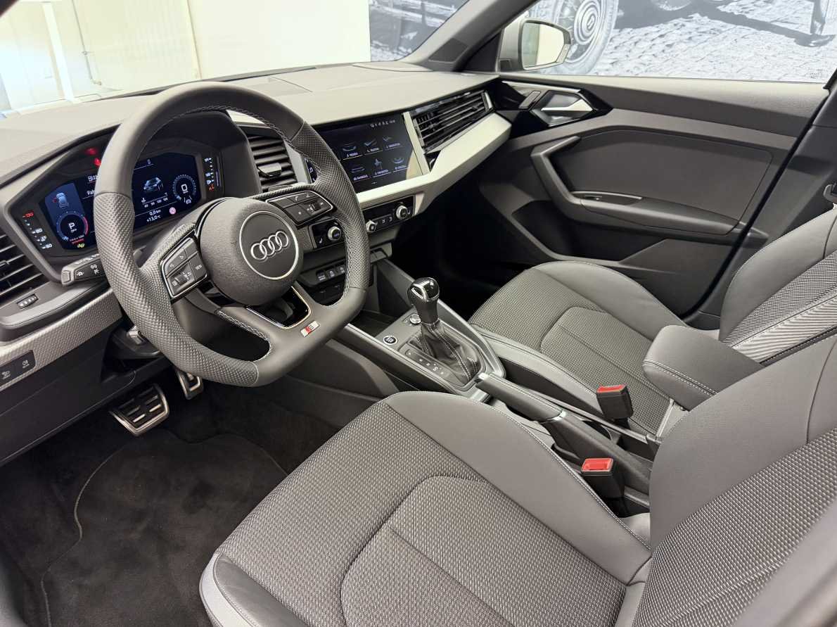 AUDI A1 Sportback 40 TFSI S Line S-tronic-image-7