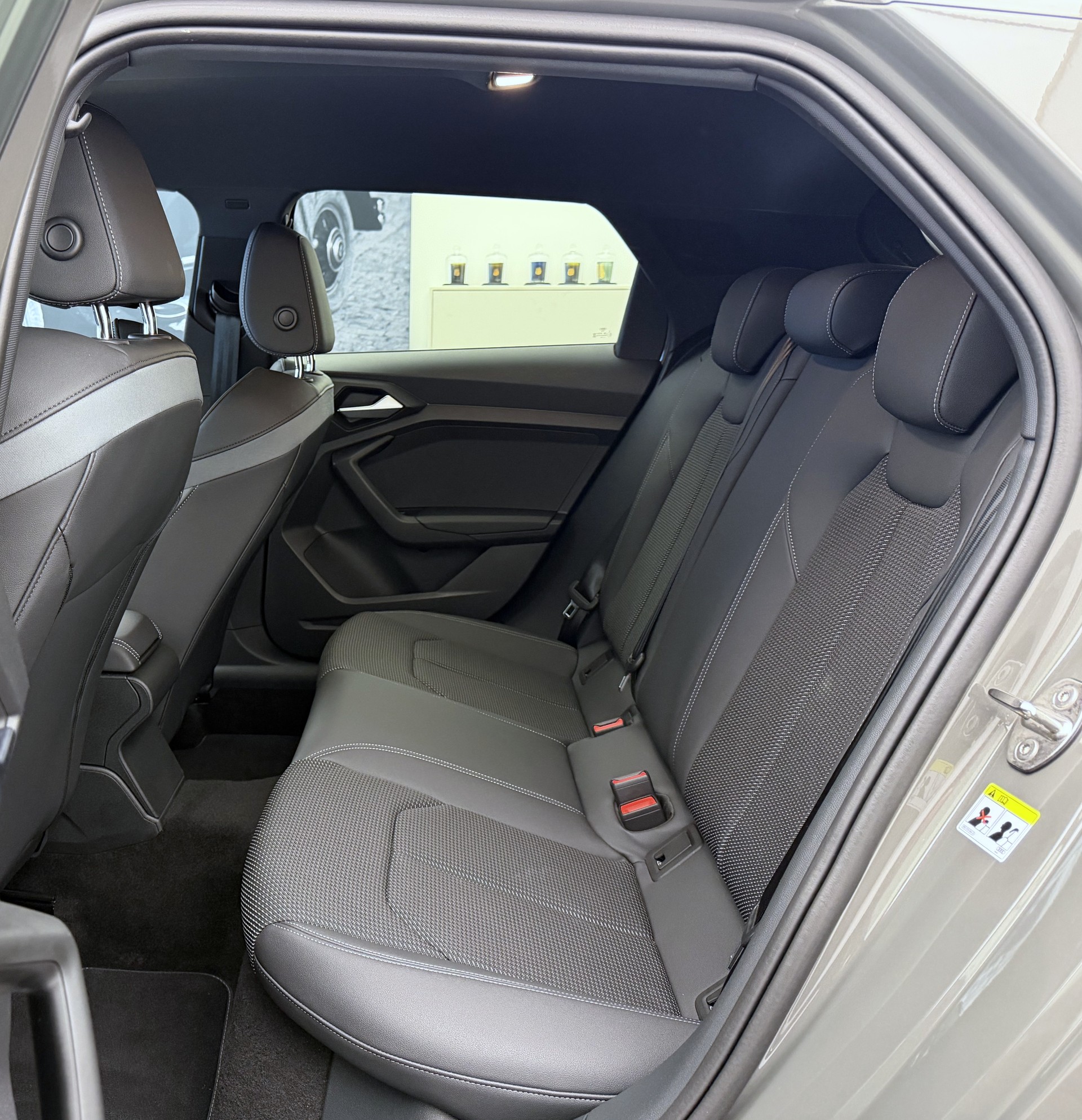 AUDI A1 Sportback 40 TFSI S Line S-tronic-image-18