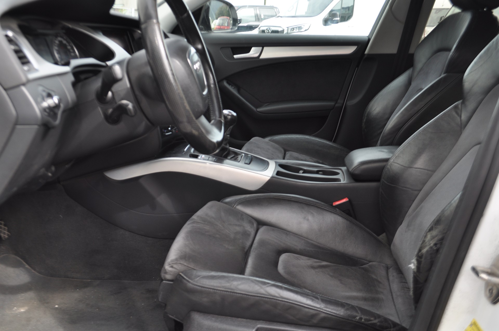 AUDI A4 Avant 1.8 TFSI-image-7