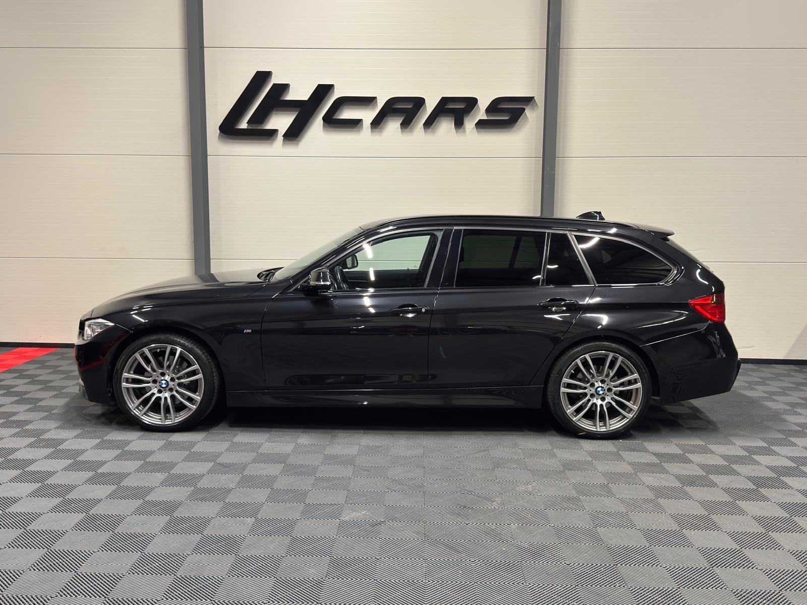 BMW 328i xDrive SAG Touring M-Sport-image-1