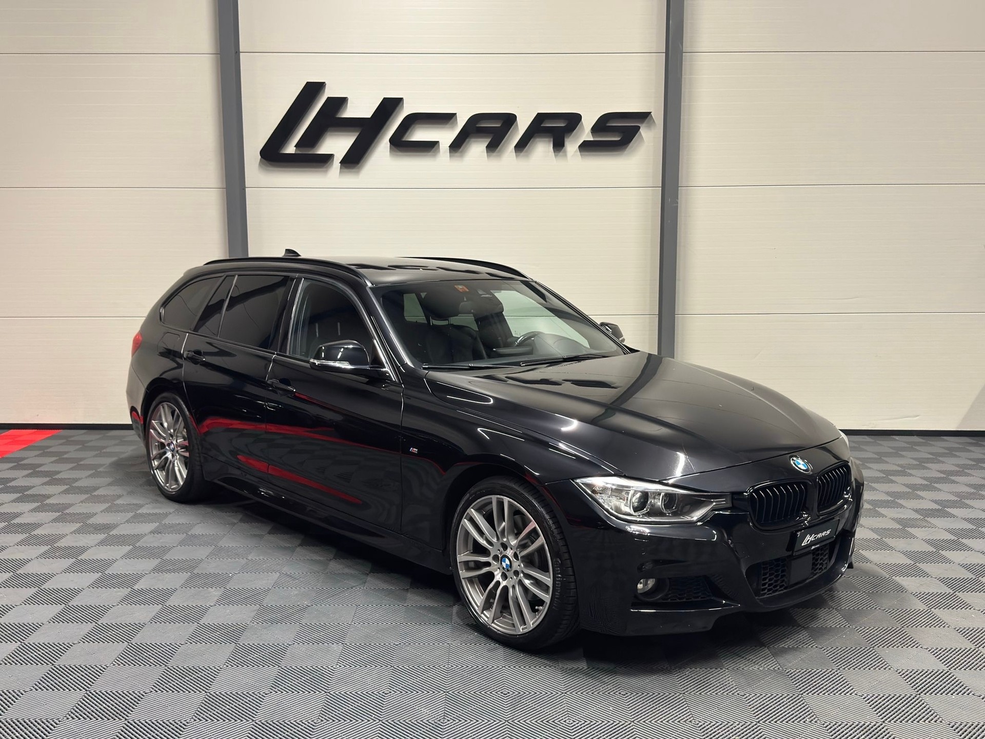 BMW 328i xDrive SAG Touring M-Sport-image-5