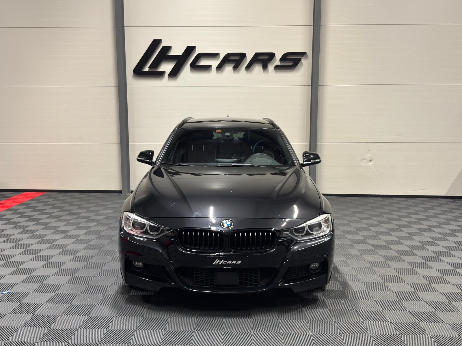 BMW 328i xDrive SAG Touring M-Sport-image-6