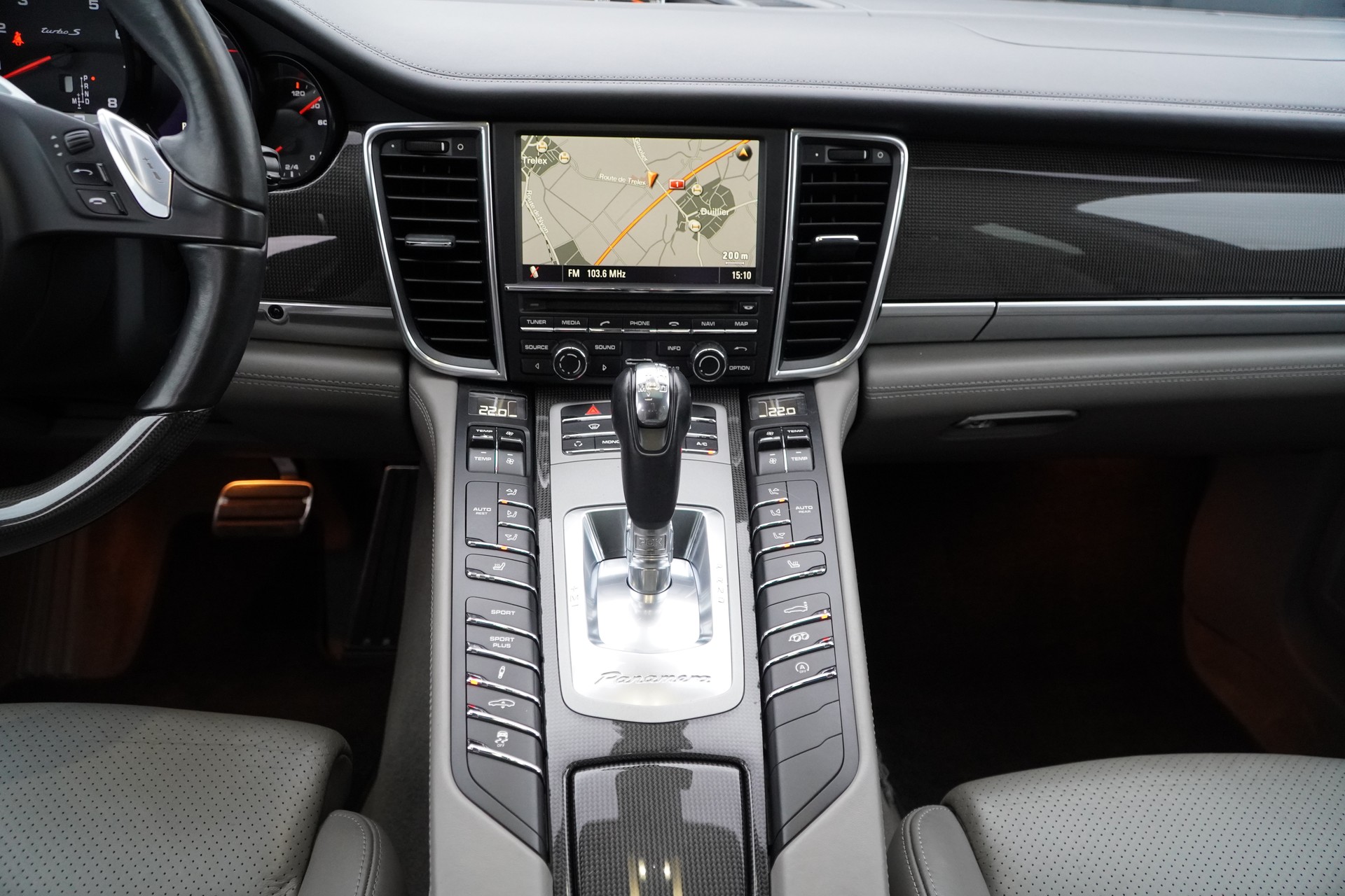 PORSCHE Panamera Turbo S 4.8 PDK-image-15