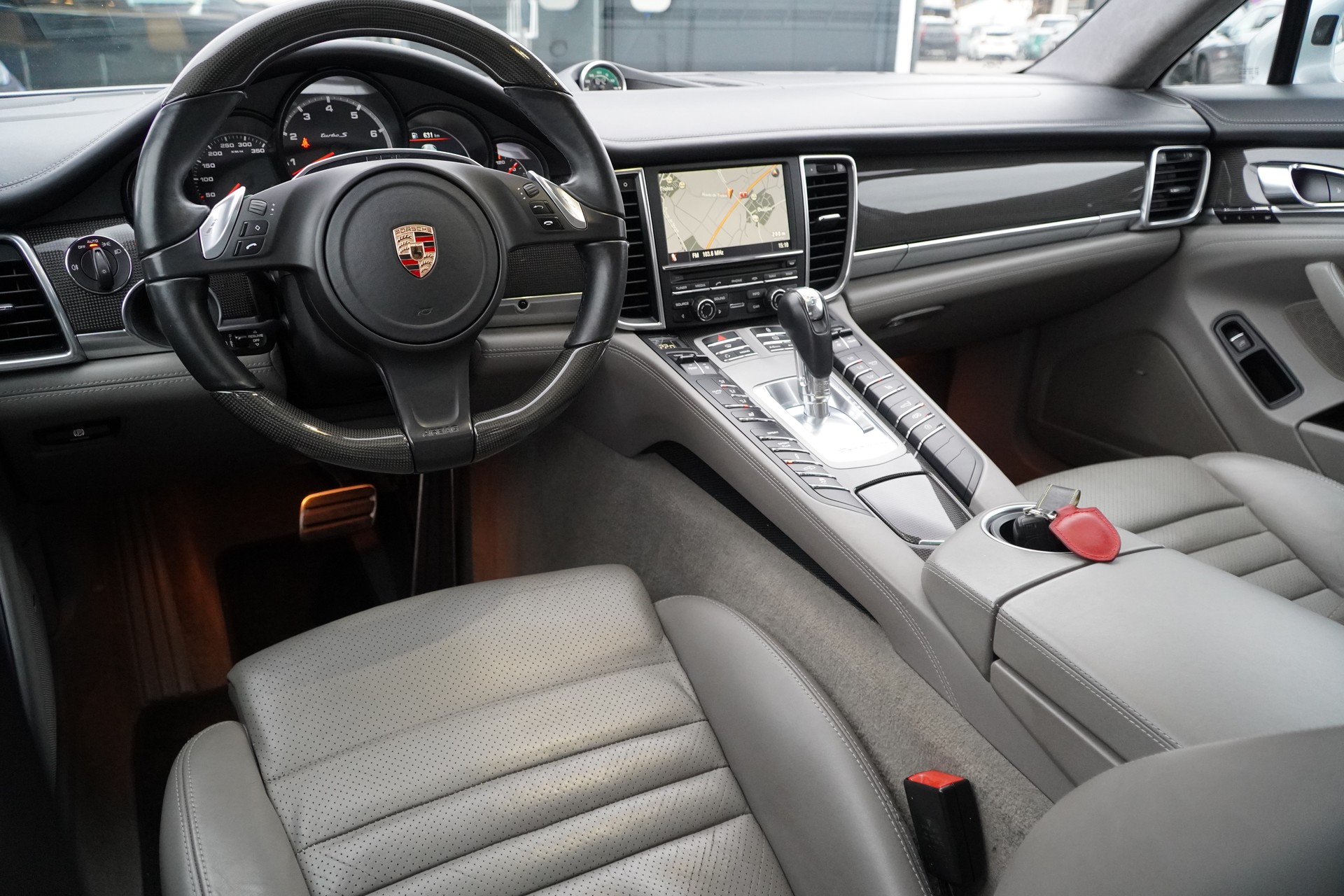 PORSCHE Panamera Turbo S 4.8 PDK-image-14