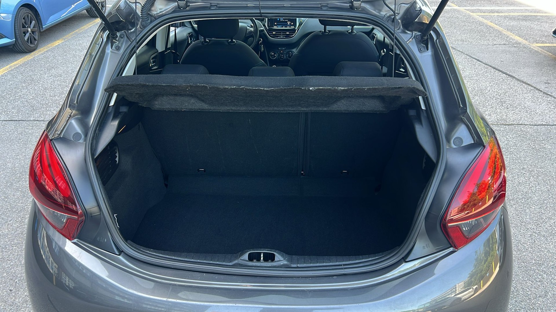 PEUGEOT 208 1.2 PureTech Style ETG5-image-16