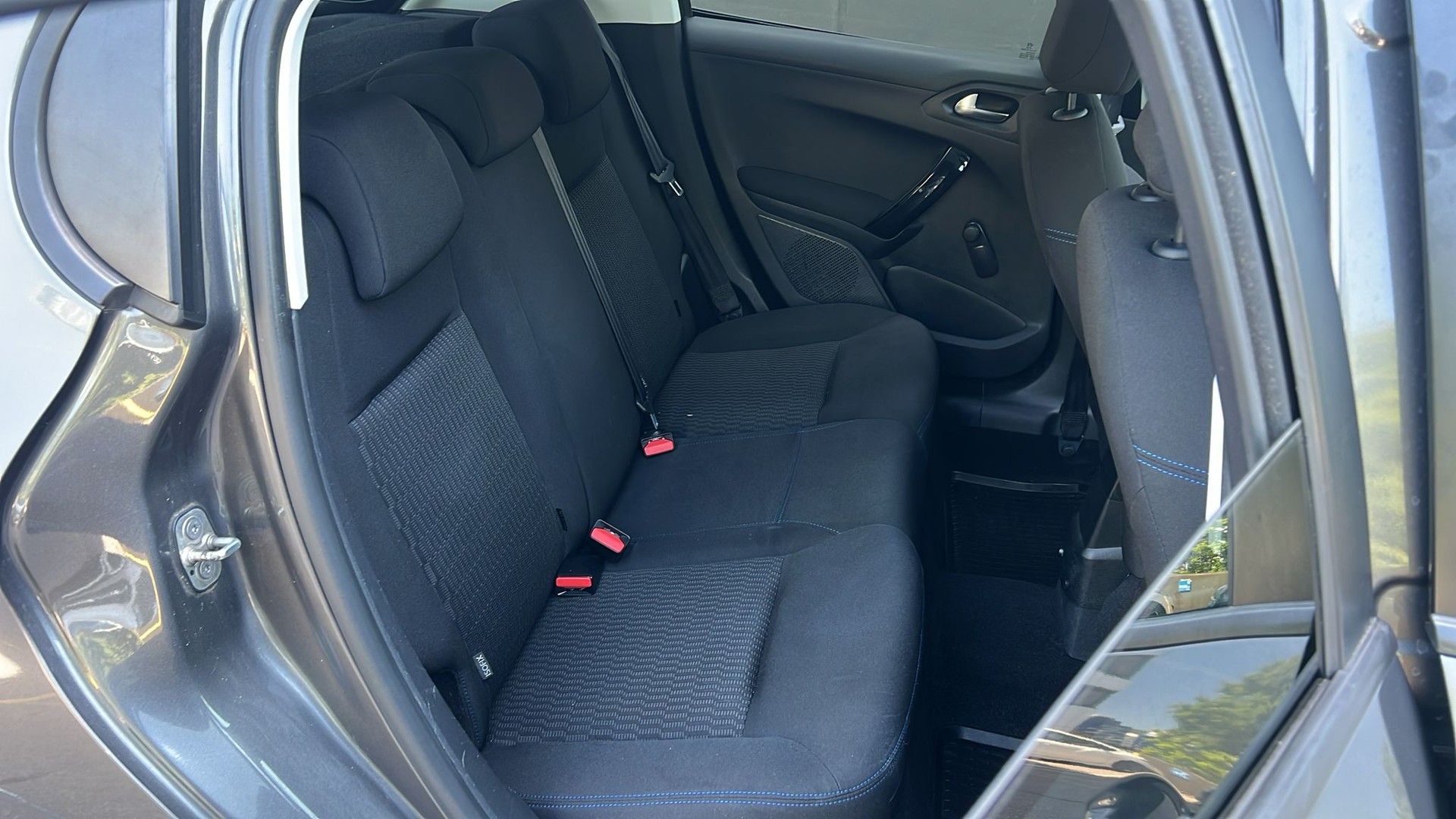 PEUGEOT 208 1.2 PureTech Style ETG5-image-14