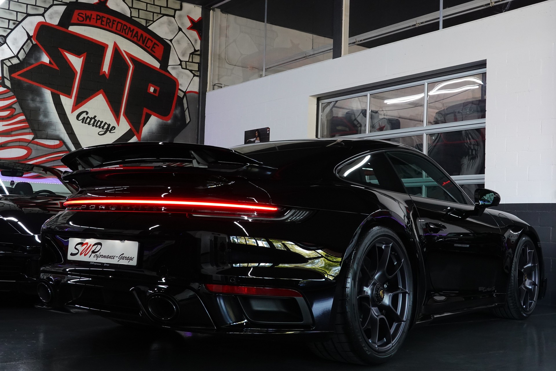 PORSCHE 911 TURBO S PDK BLACK 992.1 APPROVED // LIFT // AERO KIT. // TRAUM FZ // VOLLENDET-image-23