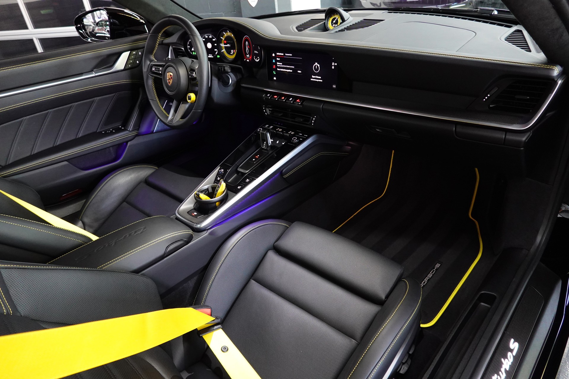 PORSCHE 911 TURBO S PDK BLACK 992.1 APPROVED // LIFT // AERO KIT. // TRAUM FZ // VOLLENDET-image-49