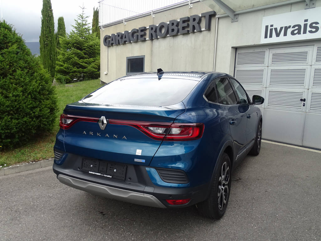RENAULT Arkana 1.6 E-Tech techno-showroom-element-2