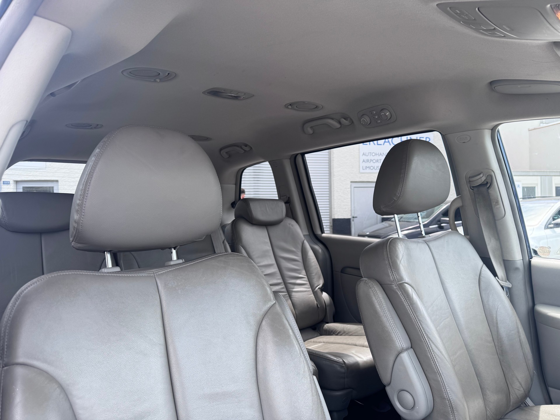 KIA Carnival 2.9 CRDi Style-image-11