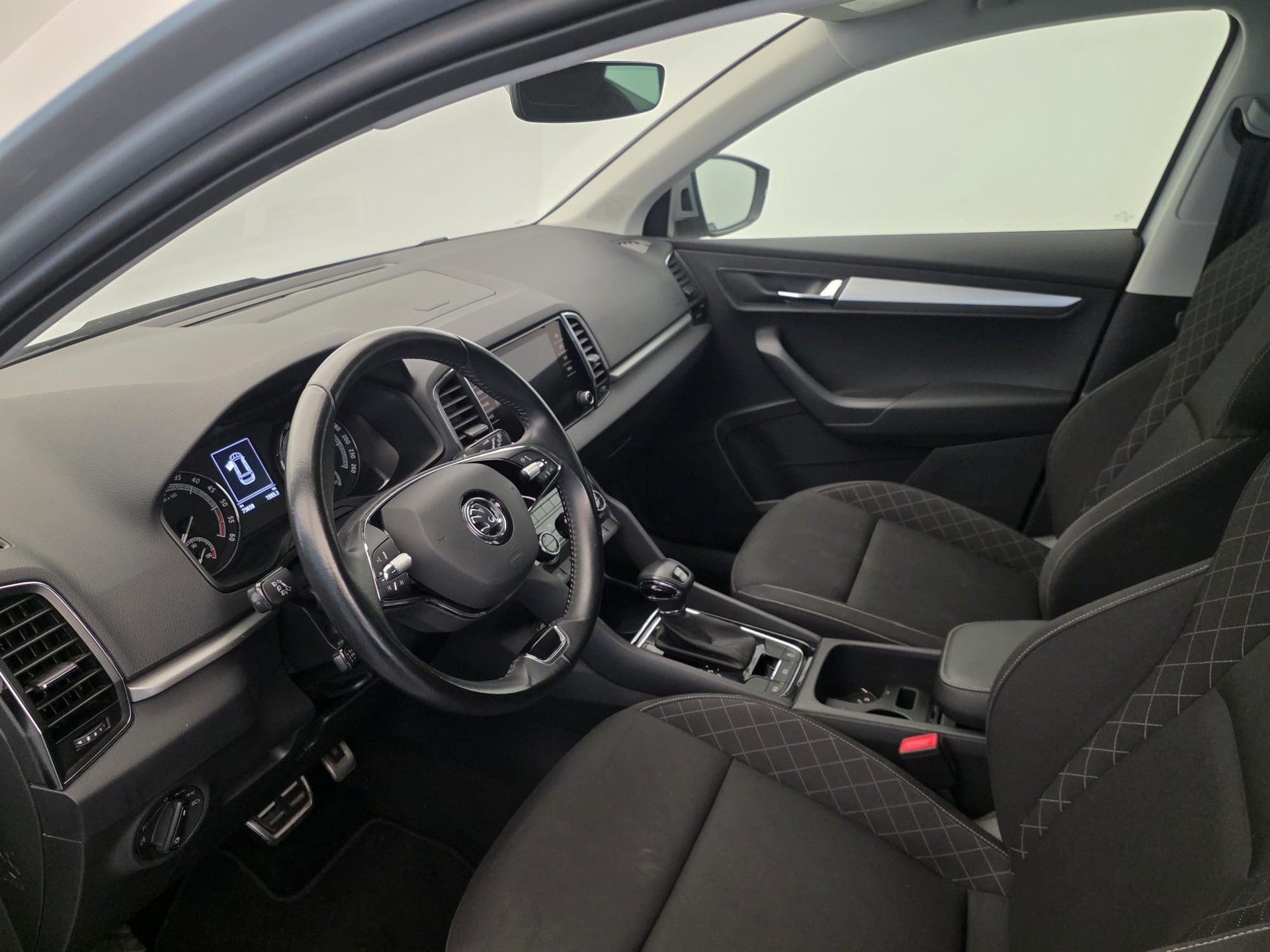 SKODA Karoq 2.0 TDI CR Ambition 4x4 DSG-image-7