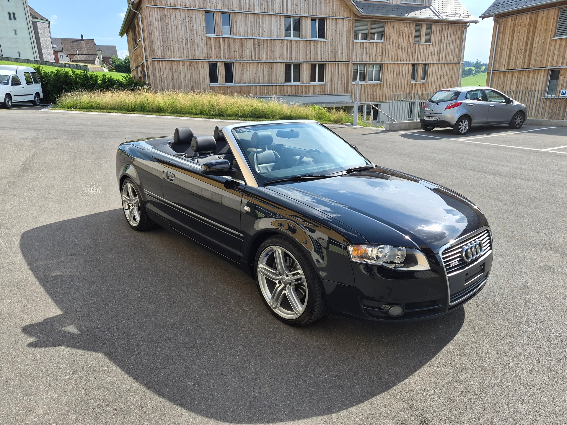 AUDI 2.0 T FSI 200-image-0