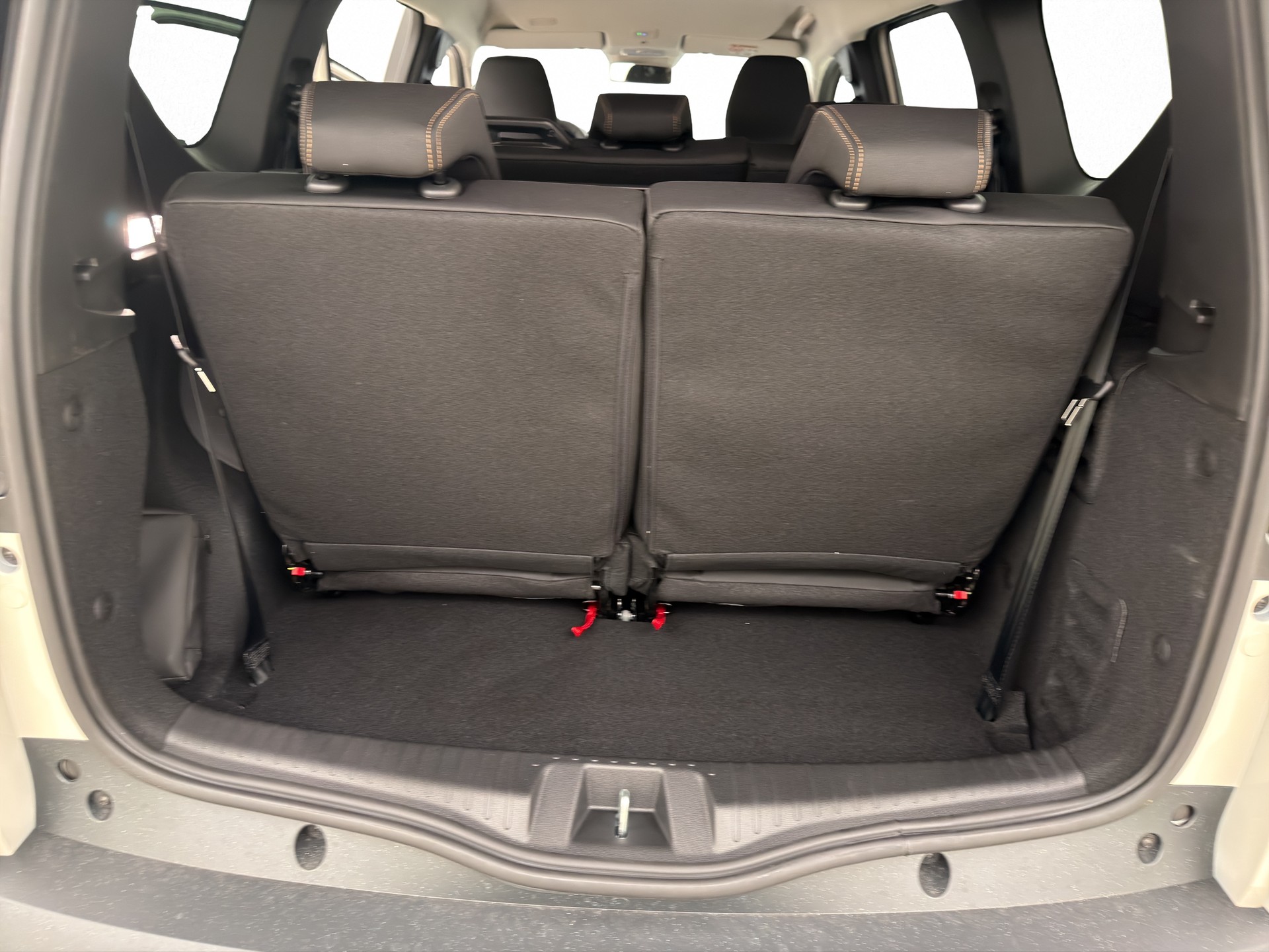 DACIA Jogger 1.8 Hybrid Extreme 7PL-image-12