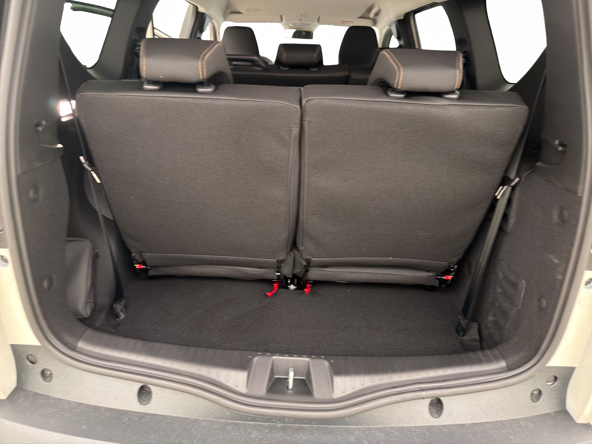 DACIA Jogger 1.8 Hybrid Extreme 7PL-image-12