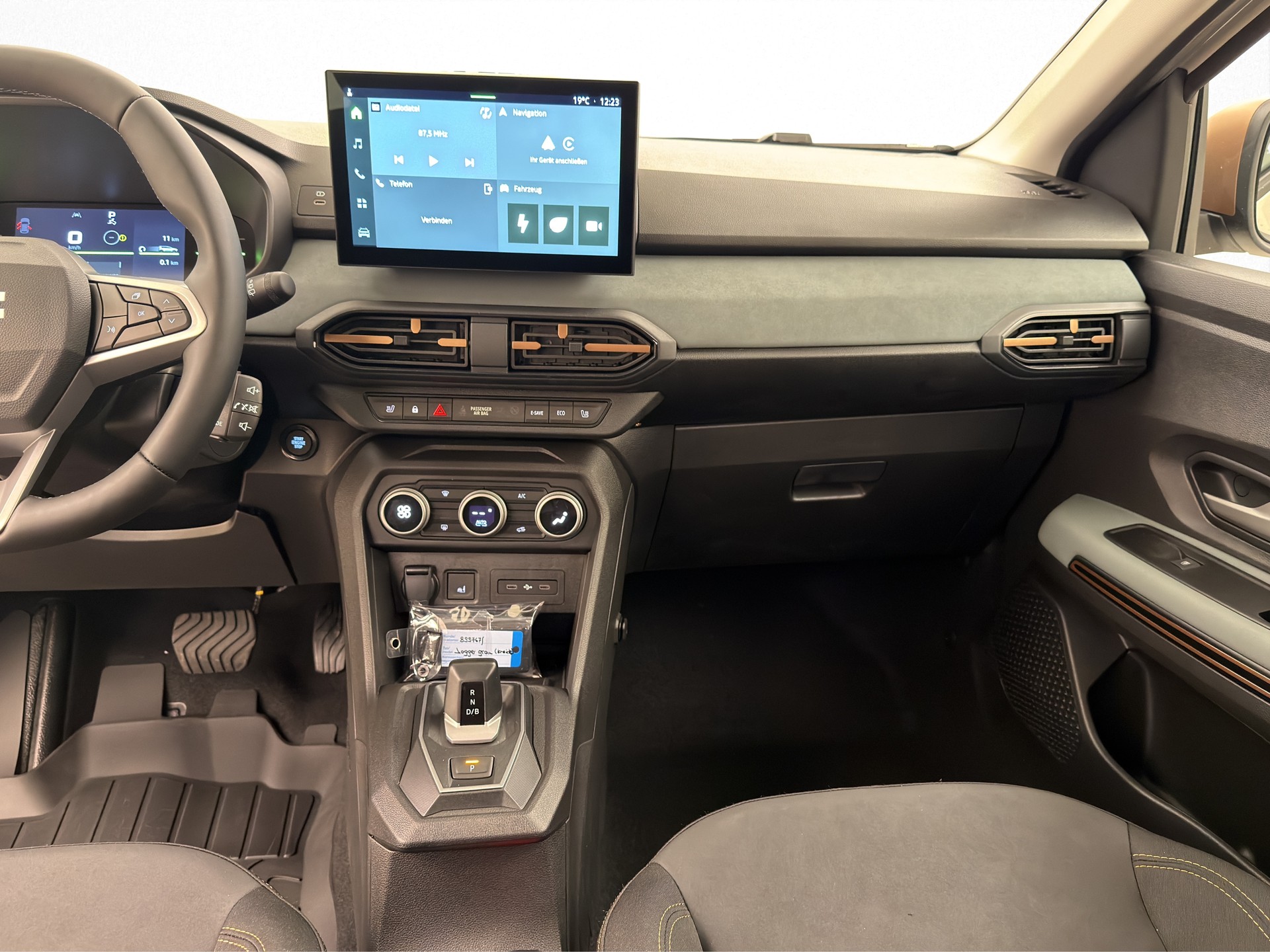 DACIA Jogger 1.8 Hybrid Extreme 7PL-image-9