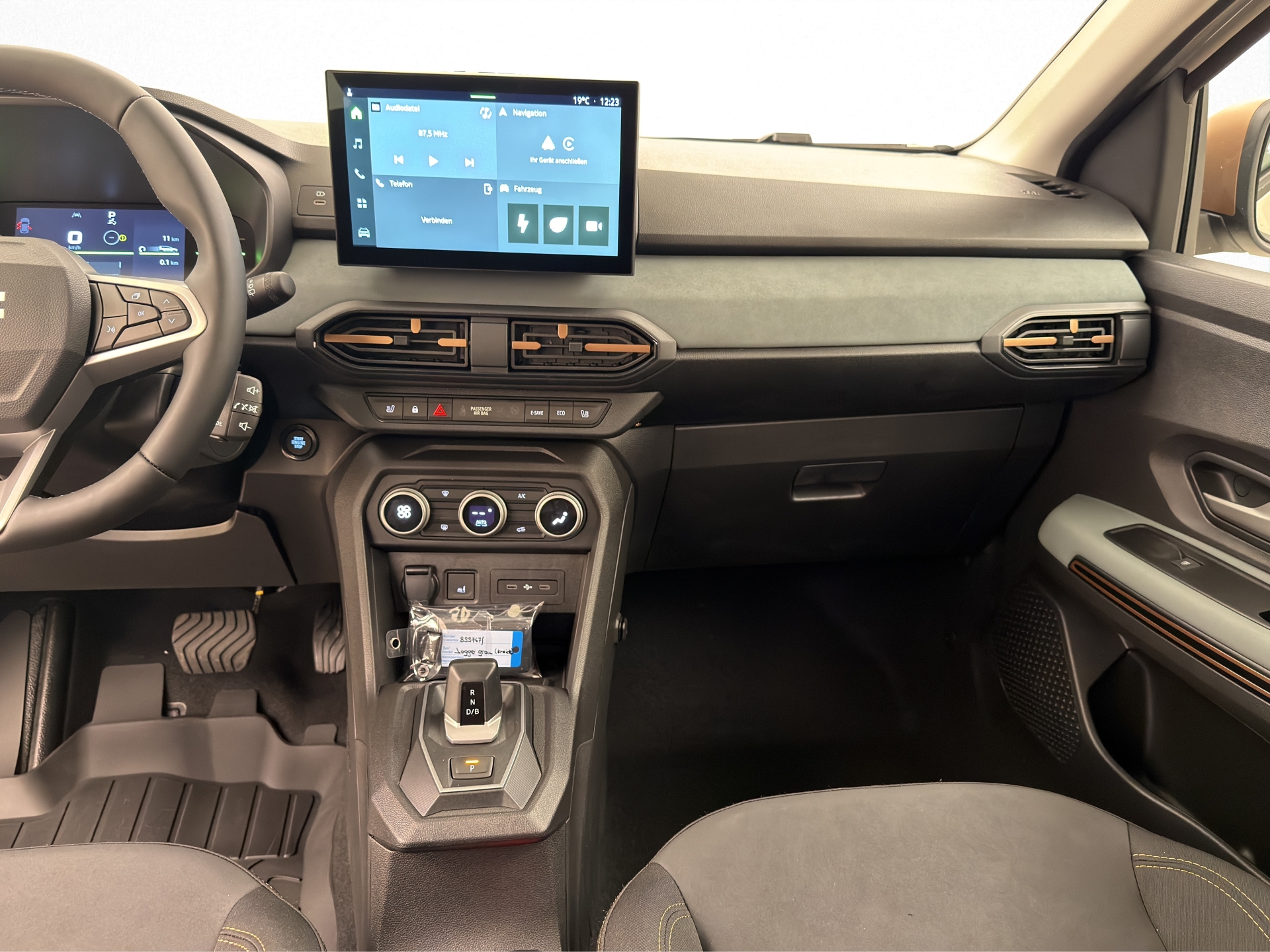 DACIA Jogger 1.8 Hybrid Extreme 7PL-image-9