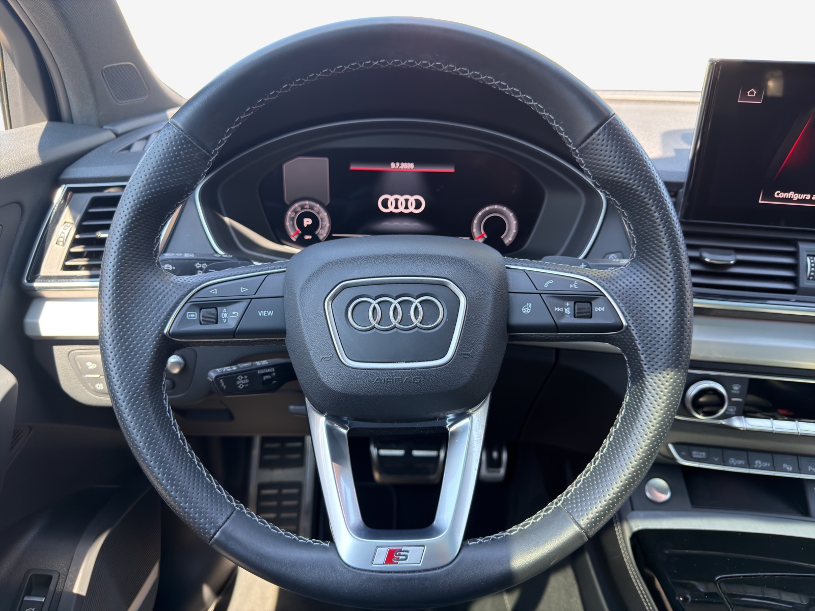 AUDI Q5 40 TFSI S line quattro S-tronic-image-9
