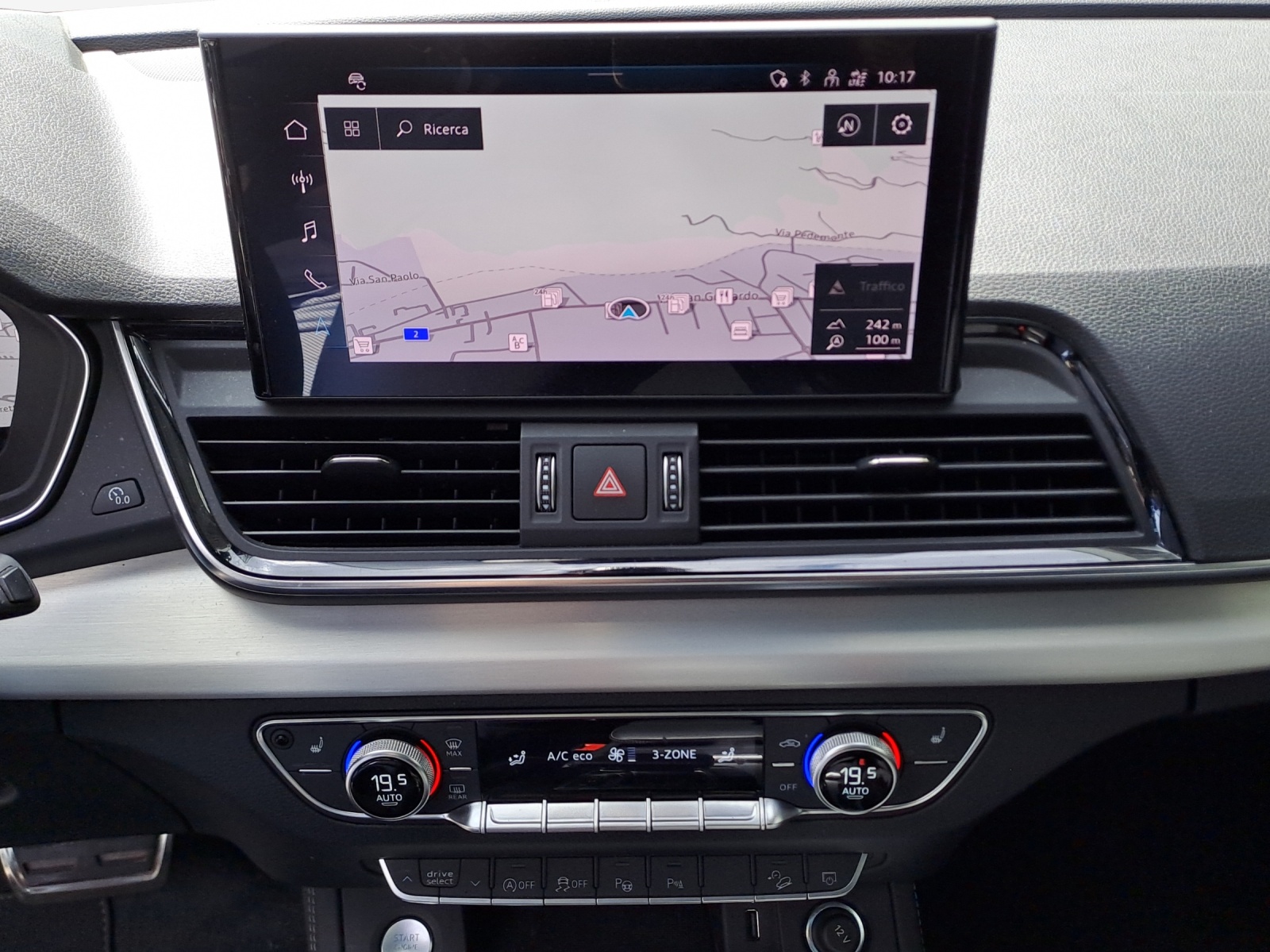 AUDI Q5 40 TFSI S line quattro S-tronic-image-10