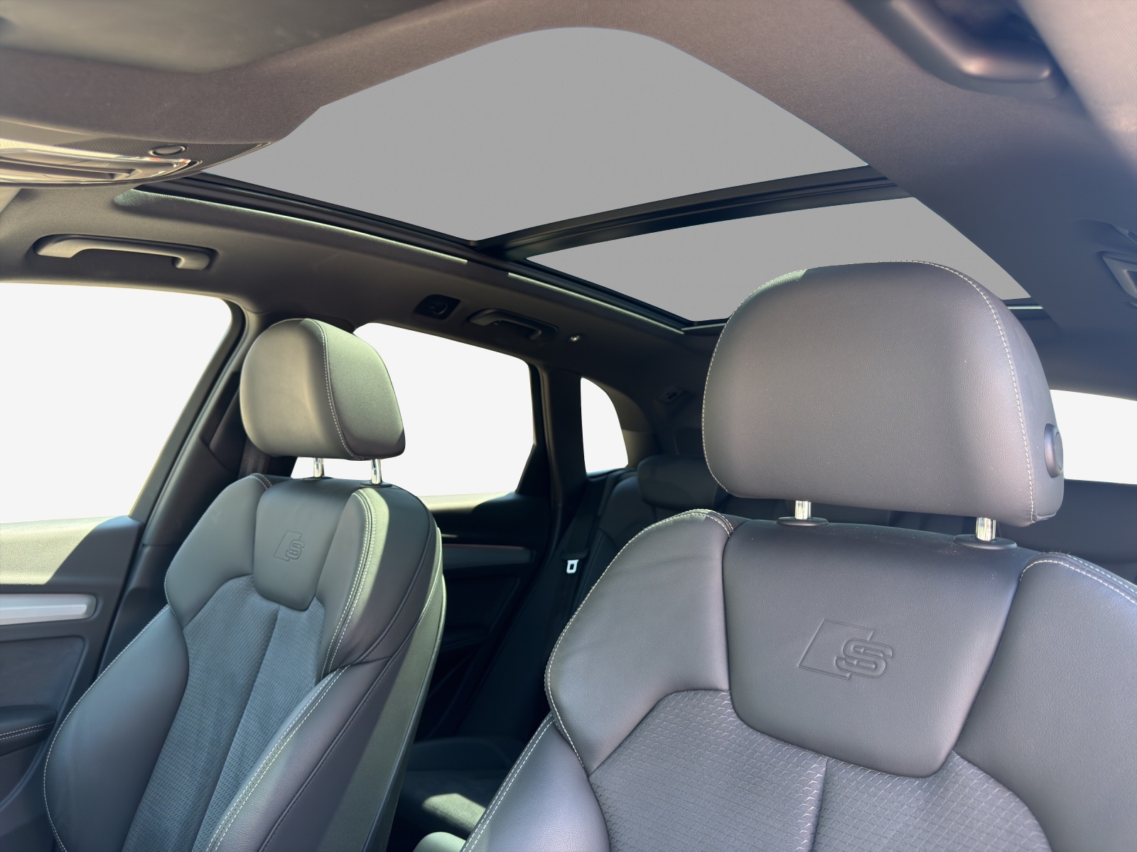 AUDI Q5 40 TFSI S line quattro S-tronic-image-15