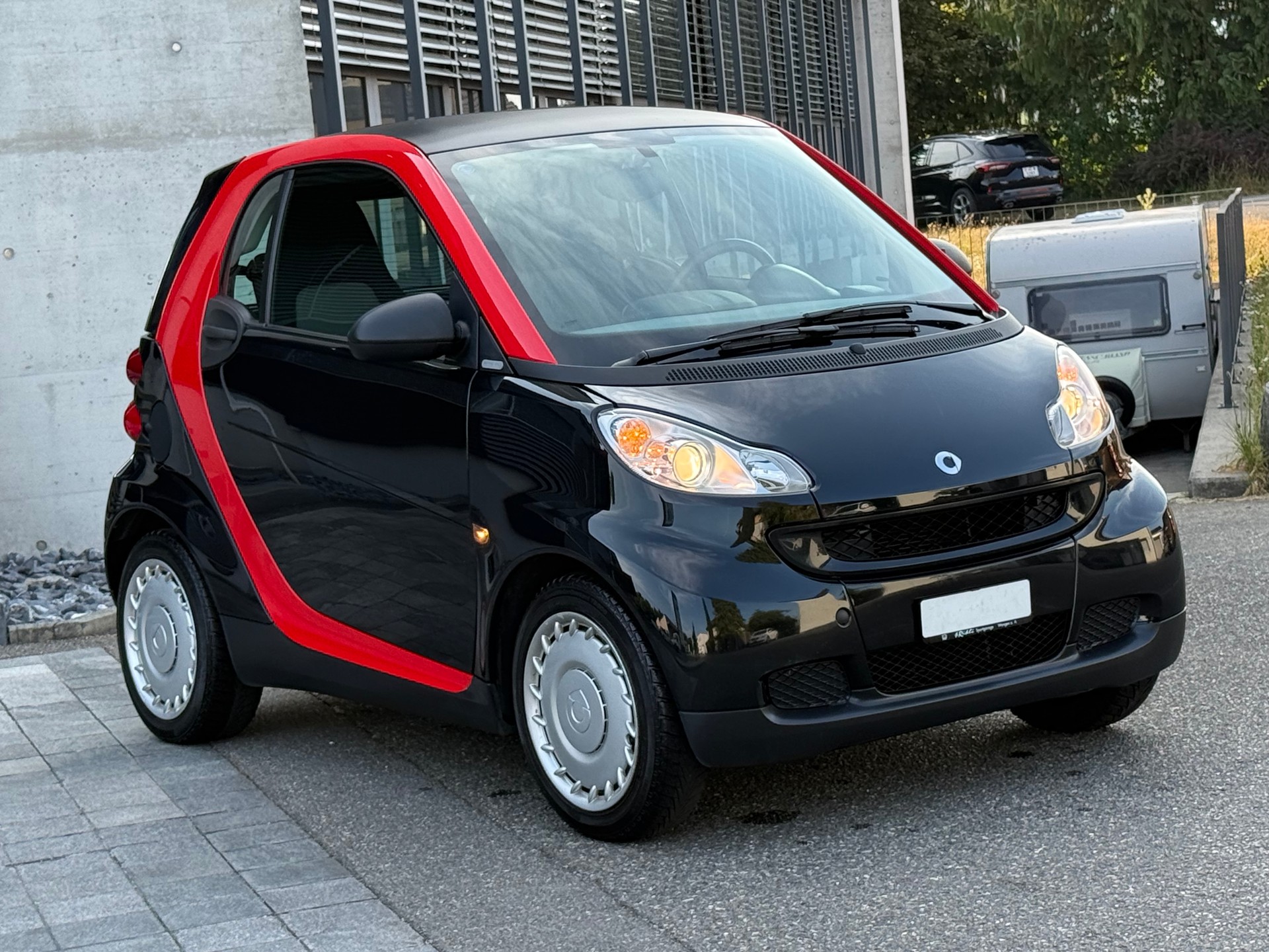 SMART fortwo black & white limited mhd softouch-image-3