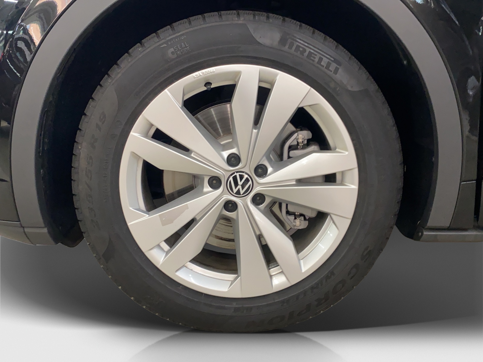 VW ID.5 Pro Performance 77 kWh-image-12