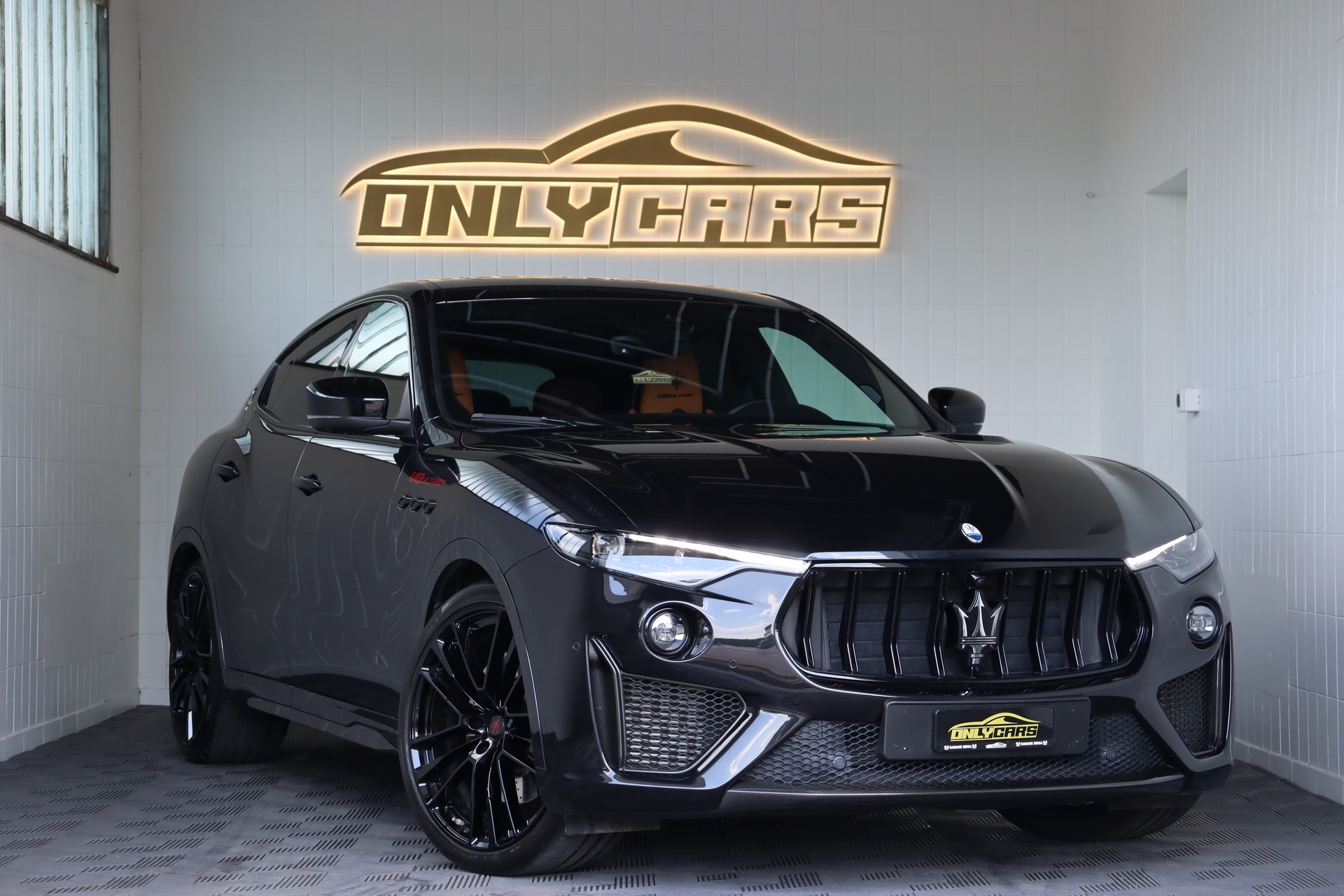 MASERATI Levante 3.8 V8 Trofeo Q4 Automatica Ultima-image-0