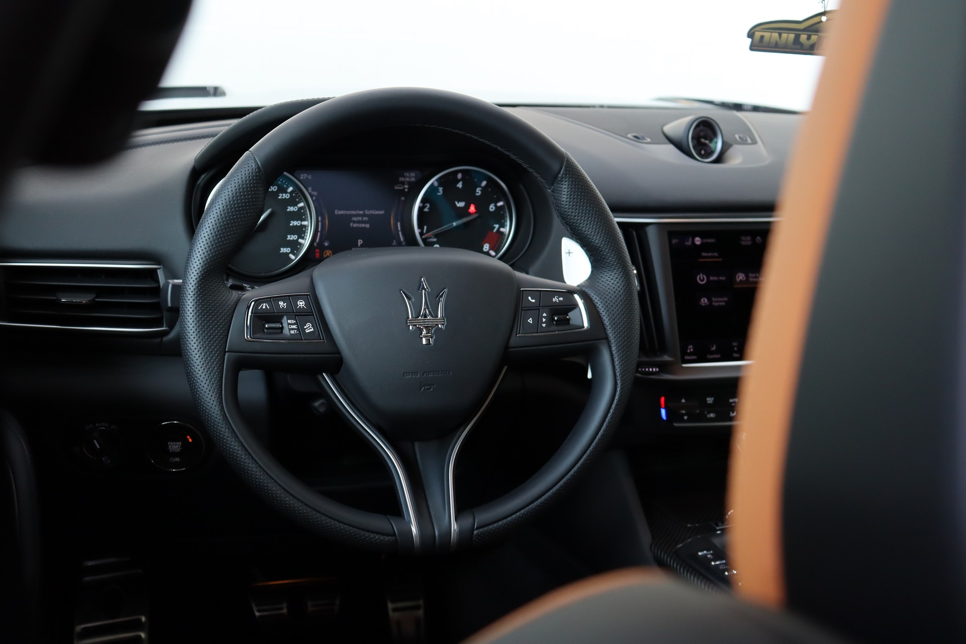 MASERATI Levante 3.8 V8 Trofeo Q4 Automatica Ultima-image-19